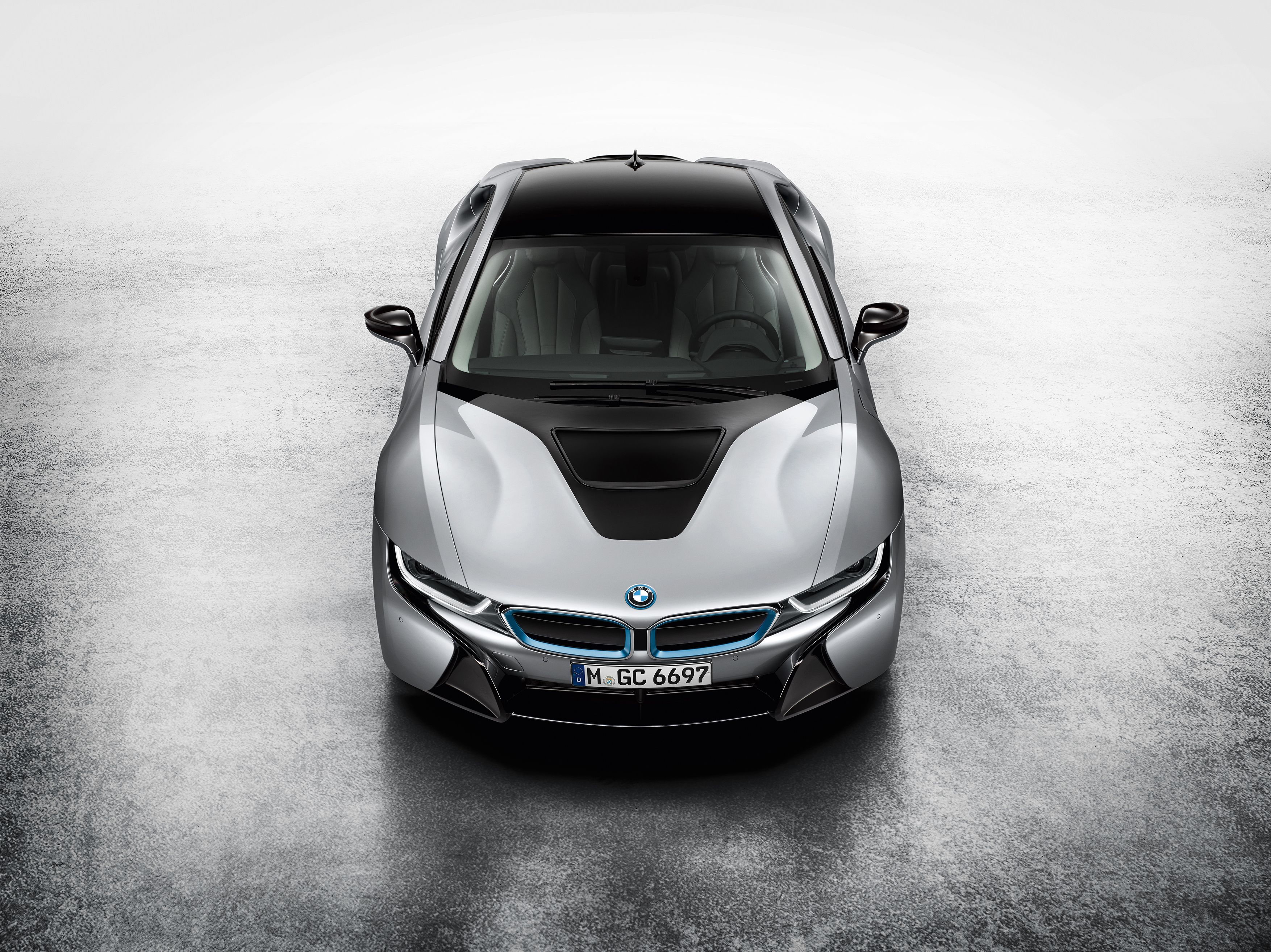 2019 BMW i8 - Driven