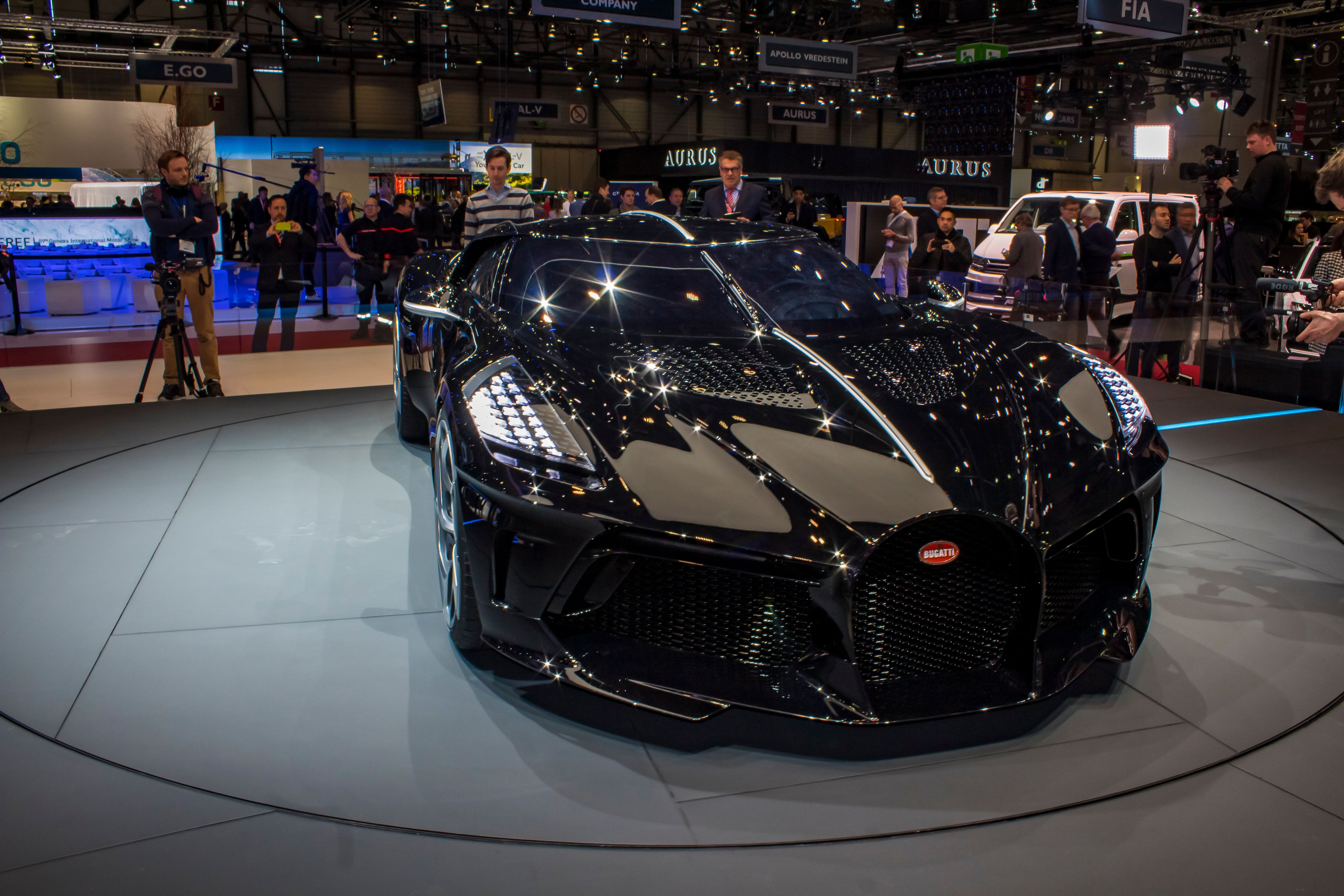 2021 Bugatti Just Put The La Voiture Noire On Christmas Display In Molsheim