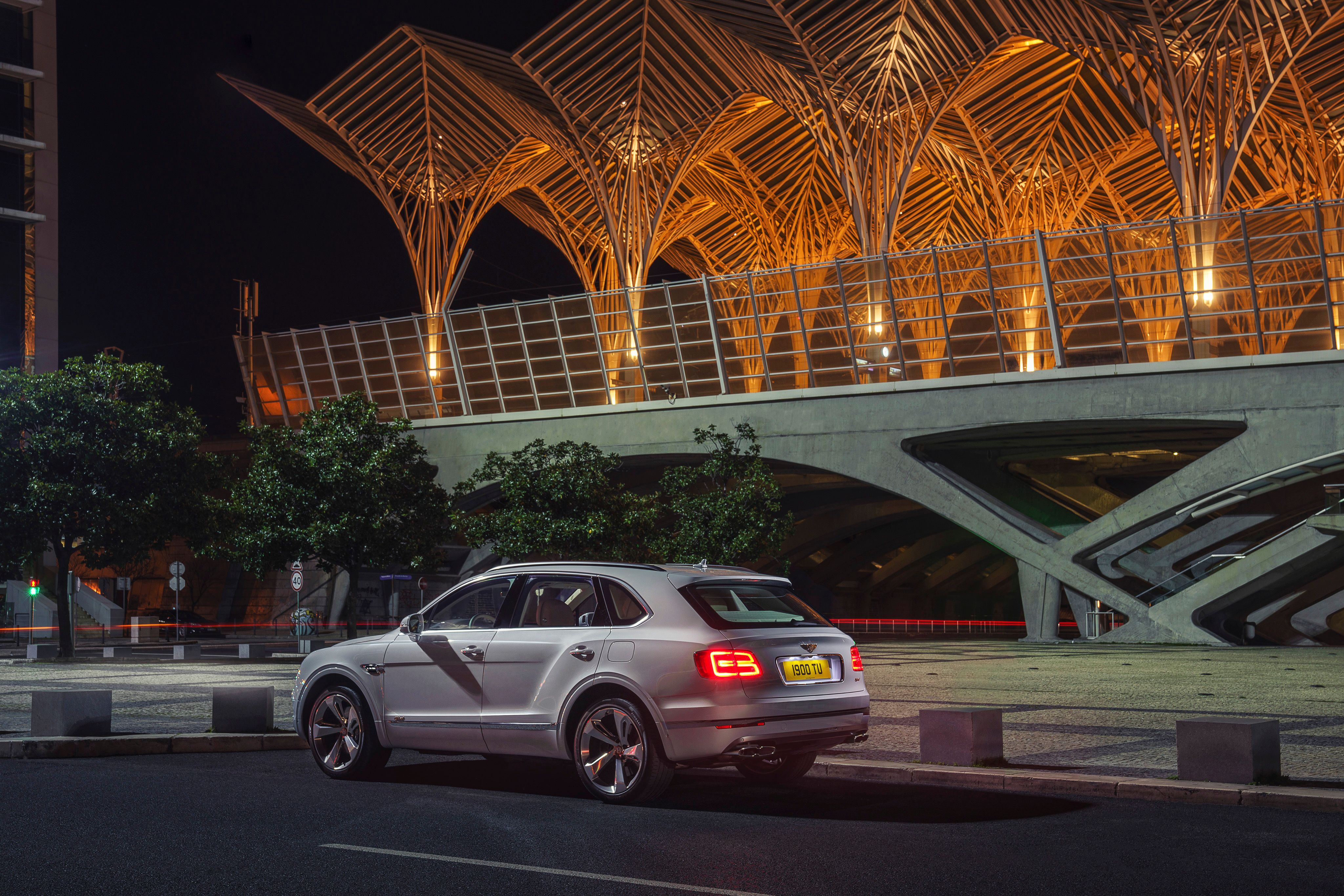 2019 Bentley Bentayga Hybrid