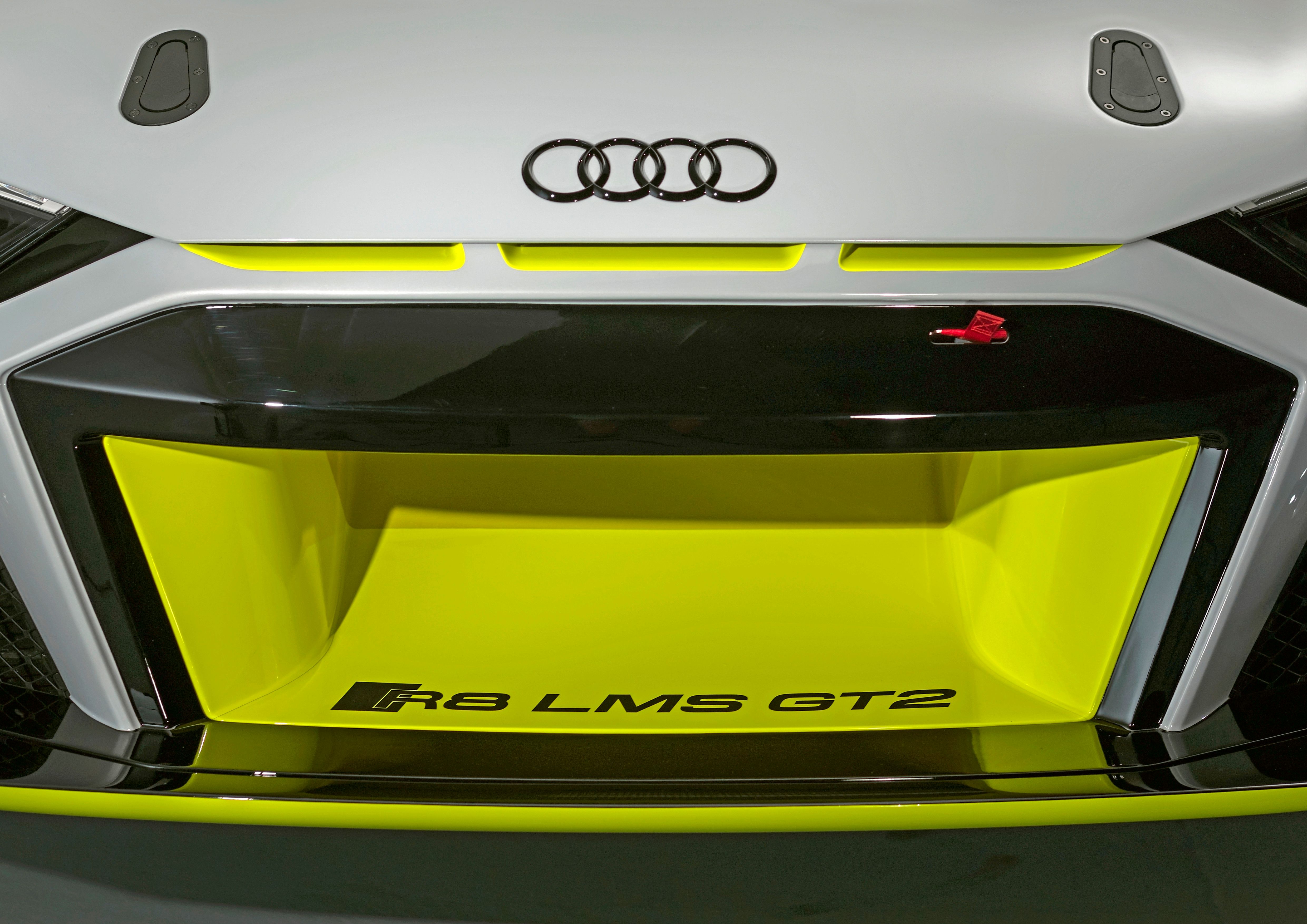 2020 Audi R8 LMS GT2