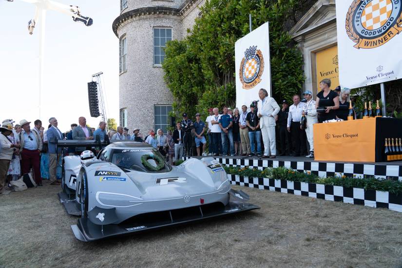 The Volkswagen I.D. R Is The Fastest Car Ever Around The Goodwood ...