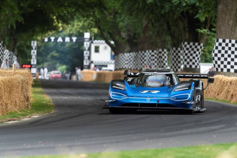 The Volkswagen I.D. R Is The Fastest Car Ever Around The Goodwood ...
