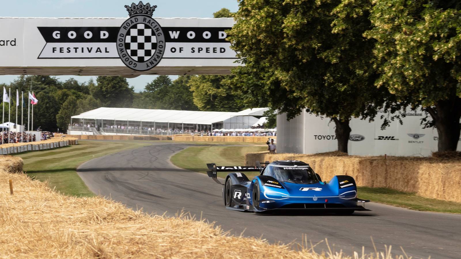 The Volkswagen I.D. R Is The Fastest Car Ever Around The Goodwood ...
