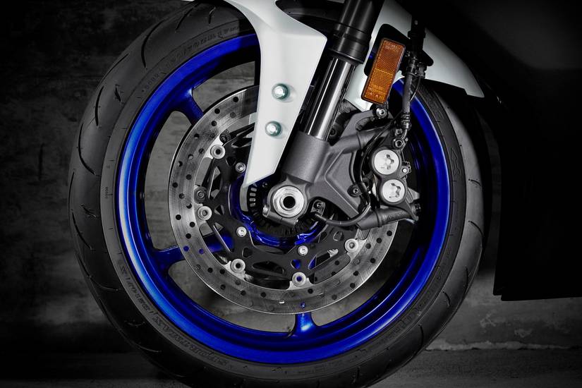 2021 Yamaha YZF-R6: Performance, Price, and Photos