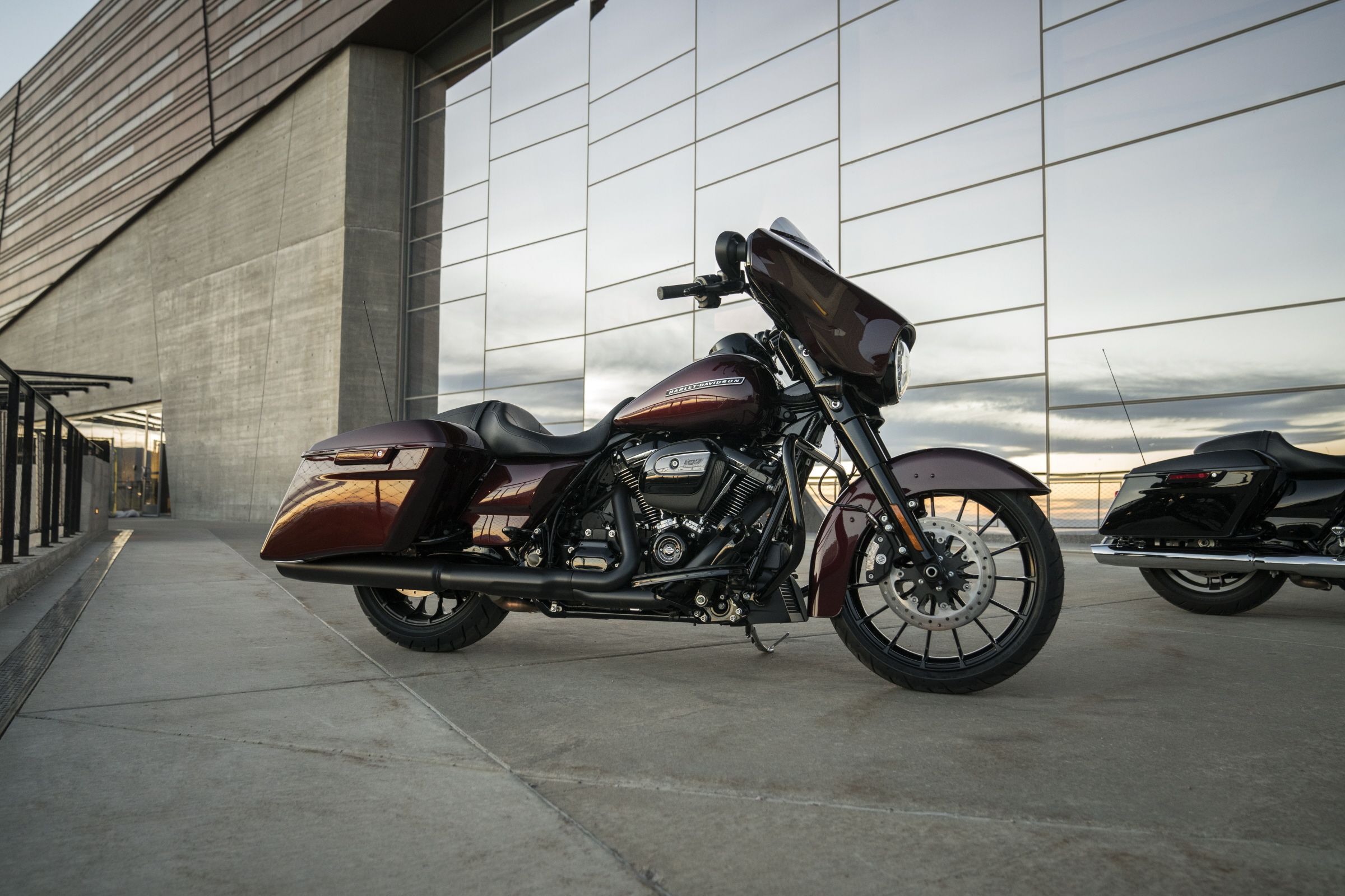 2024 Harley-Davidson® Road Glide® Vivid Black (Black Finish w/Cast Wheels)  | CrossRoads Harley-Davidson®