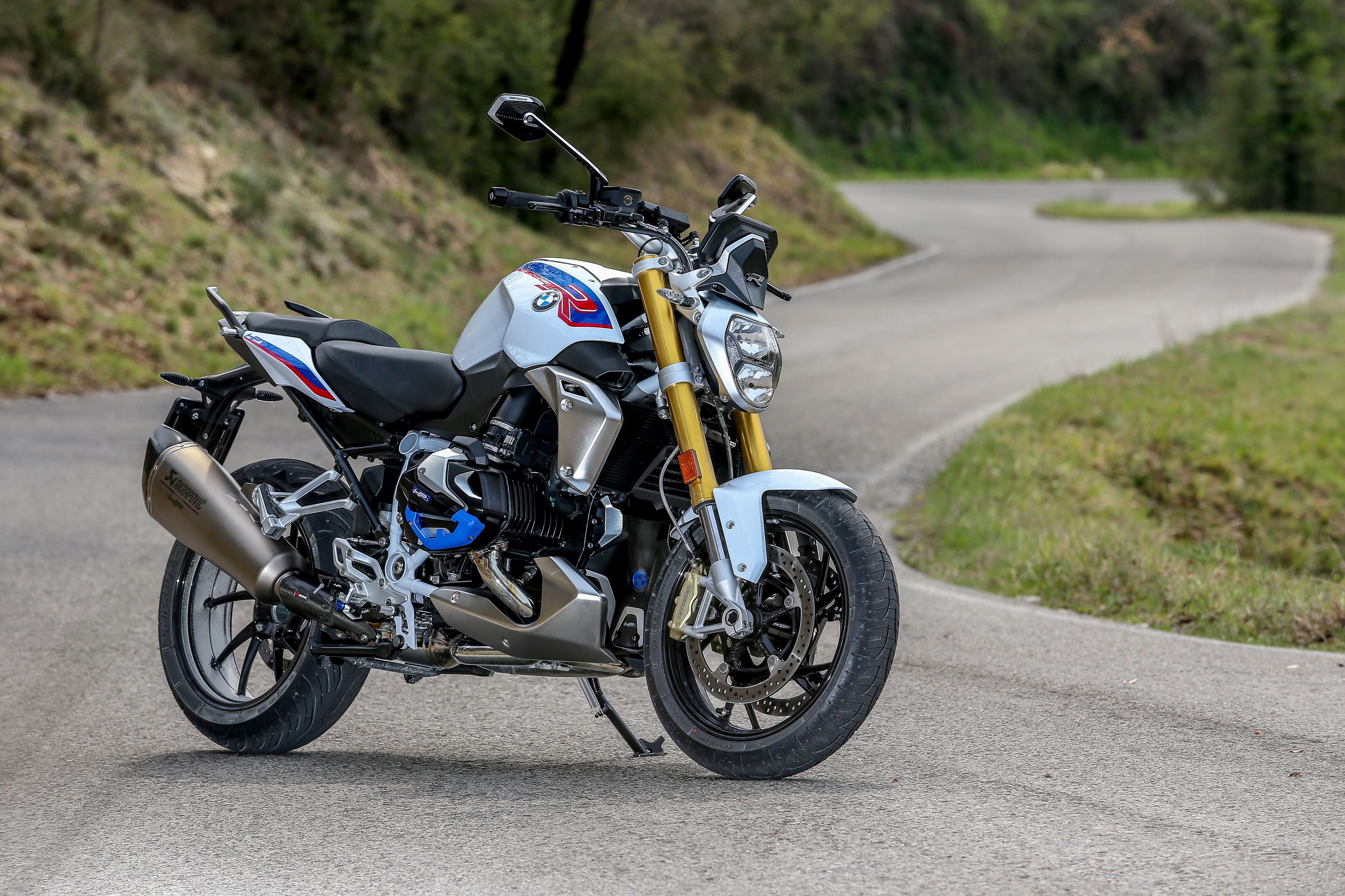 Bmw deals r1250r hp