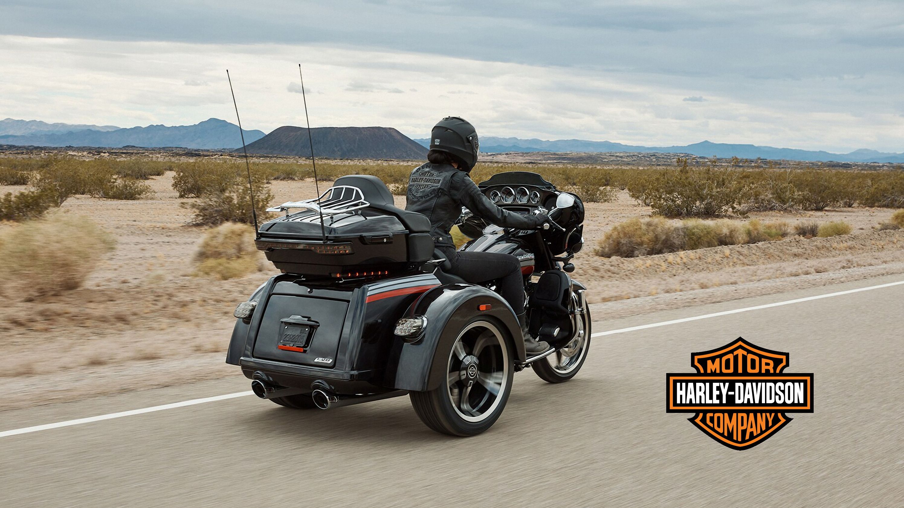 CVO™ Tri Glide®  THE ROCK Harley-Davidson