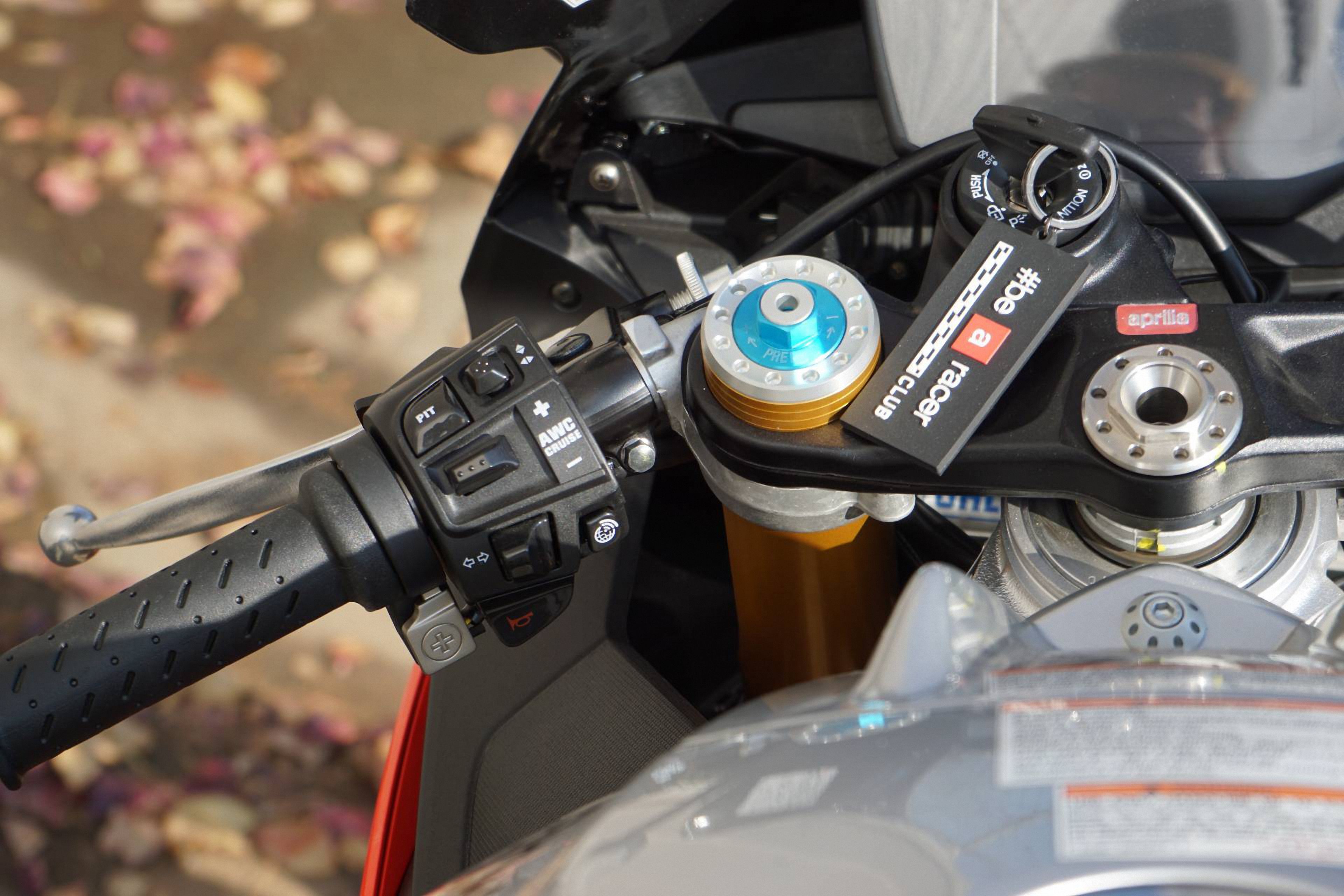 2018 - 2019 Aprilia RSV4 RF / RF LE