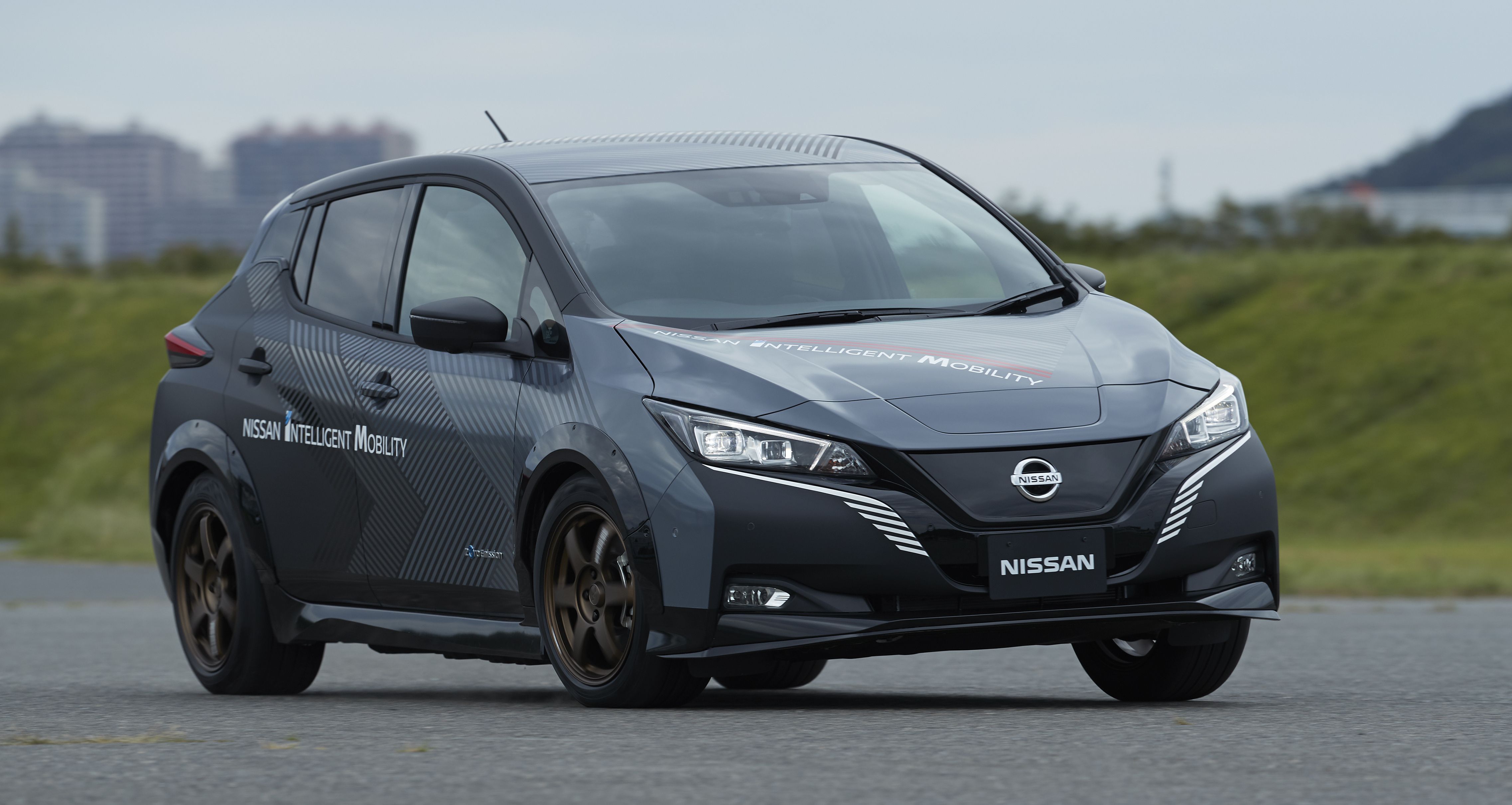 2019 Nissan Leaf Twin-Motor Concept