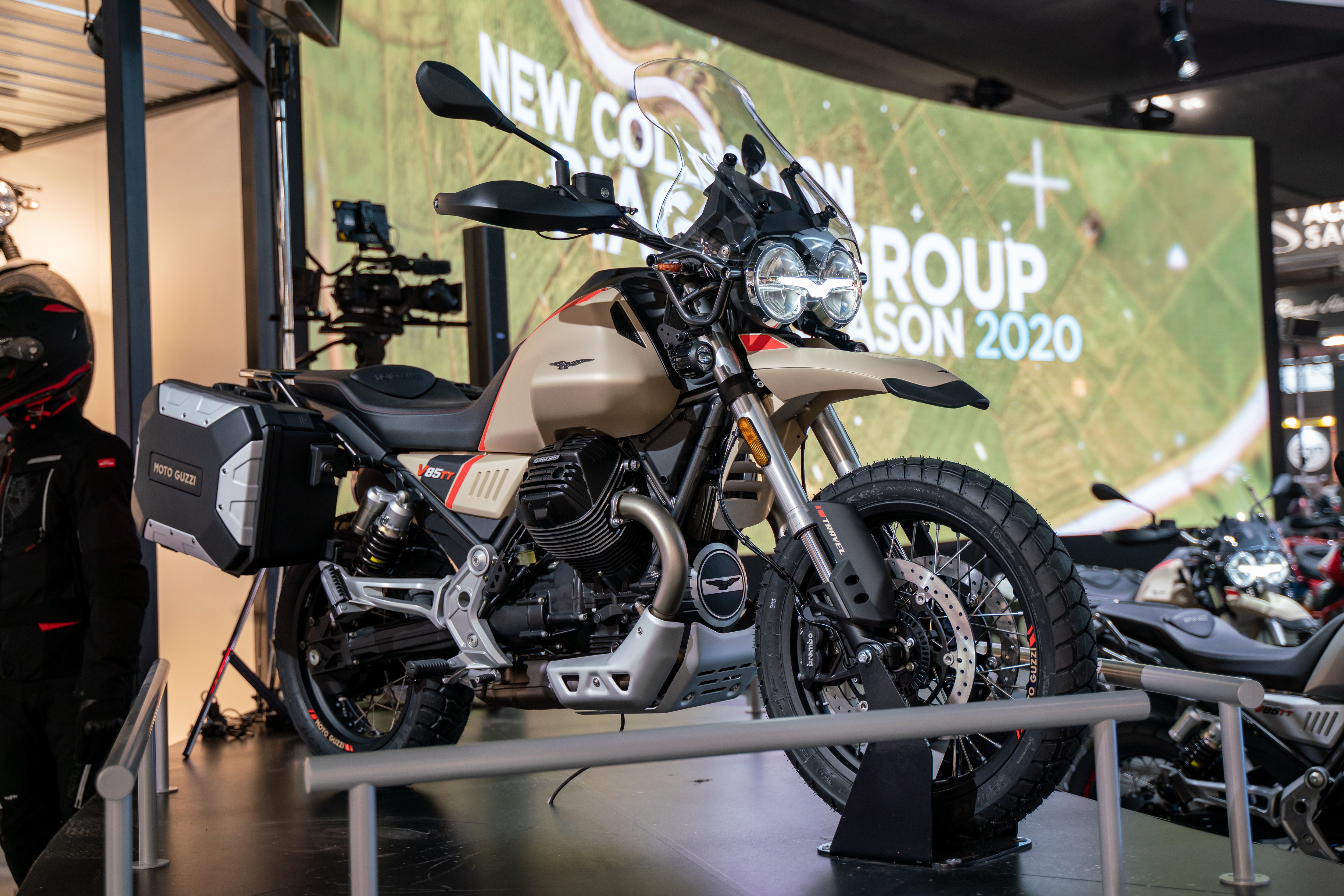 2020 Moto Guzzi V85 TT Travel