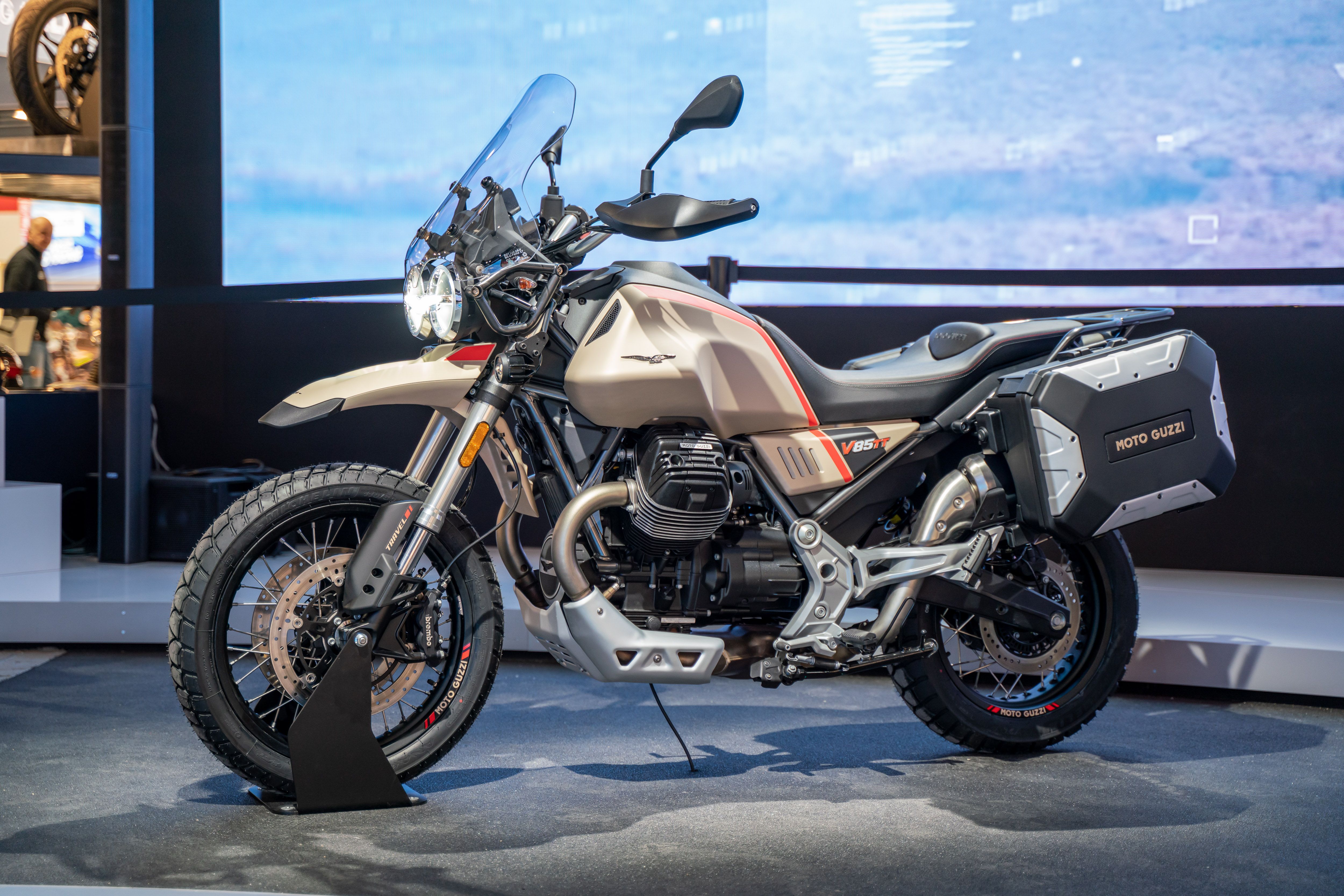 2020 Moto Guzzi V85 TT Travel