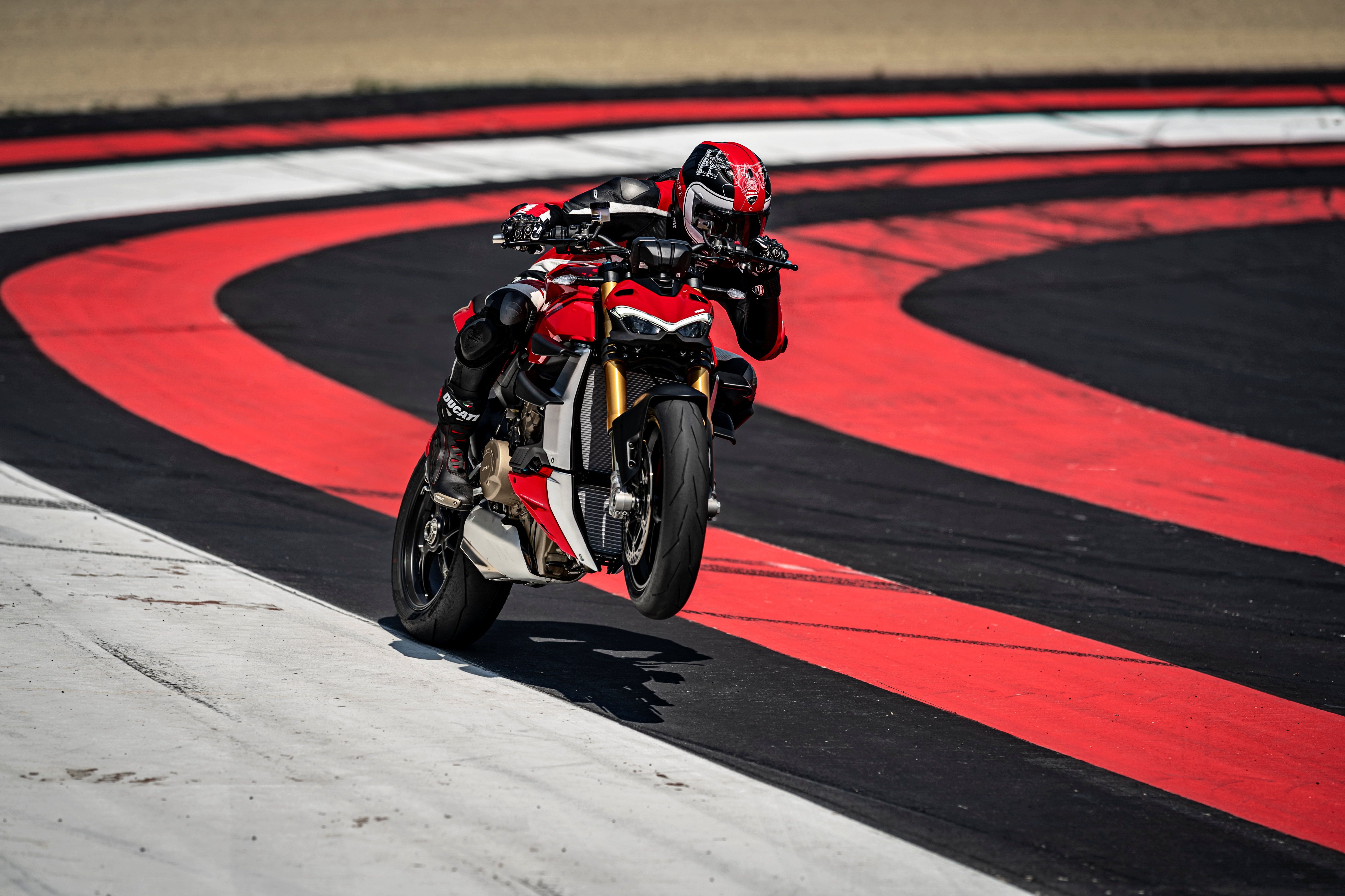 2020 Ducati Streetfighter V4 / V4 S