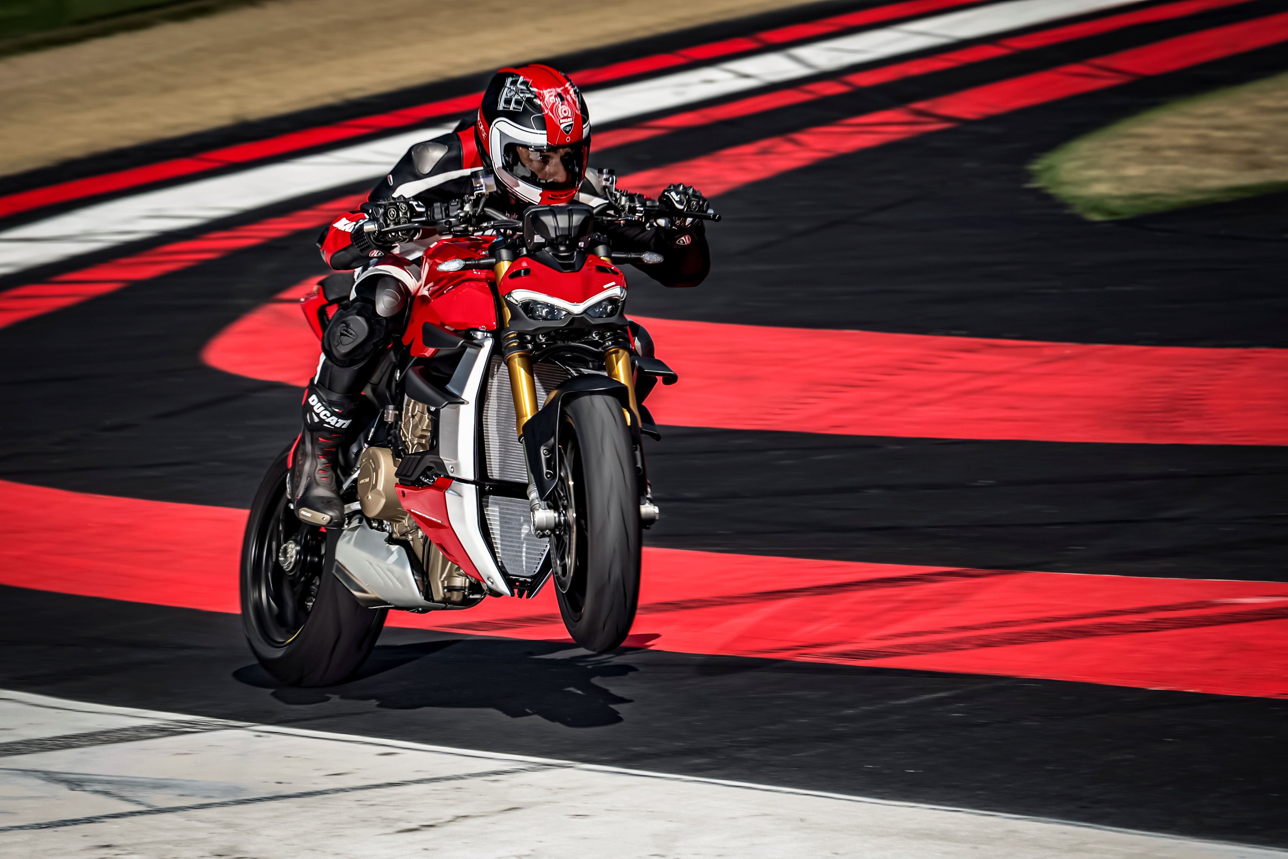 2020 Ducati Streetfighter V4 / V4 S