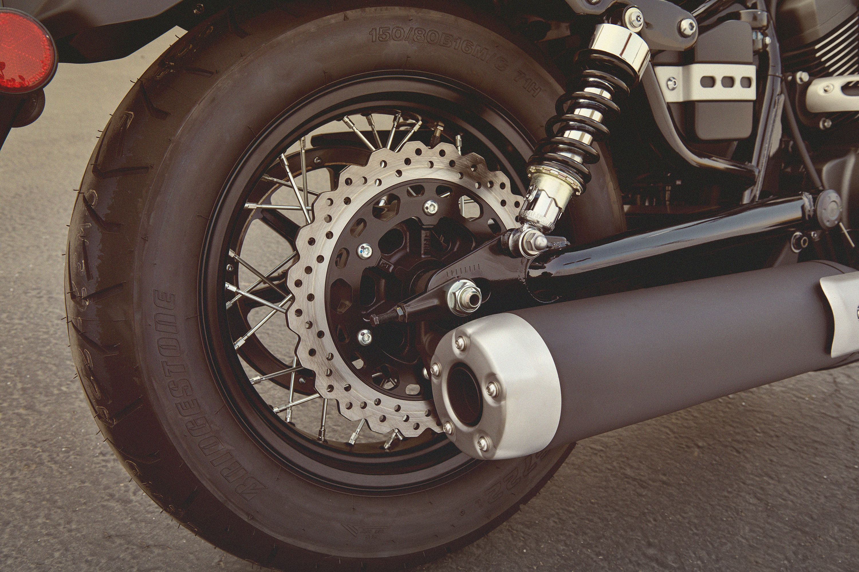 2014 yamaha bolt oil capacity