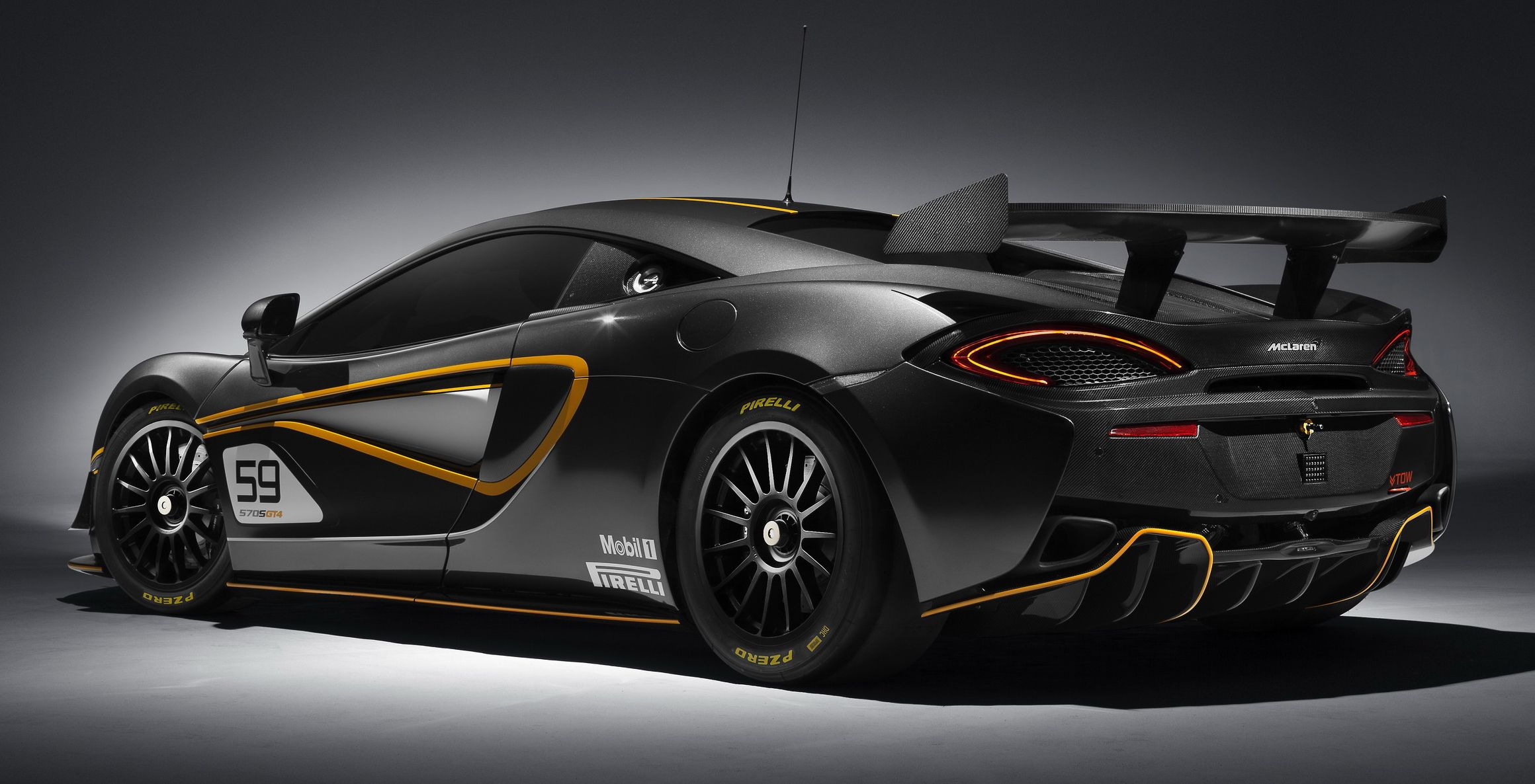 2021 McLaren 620R