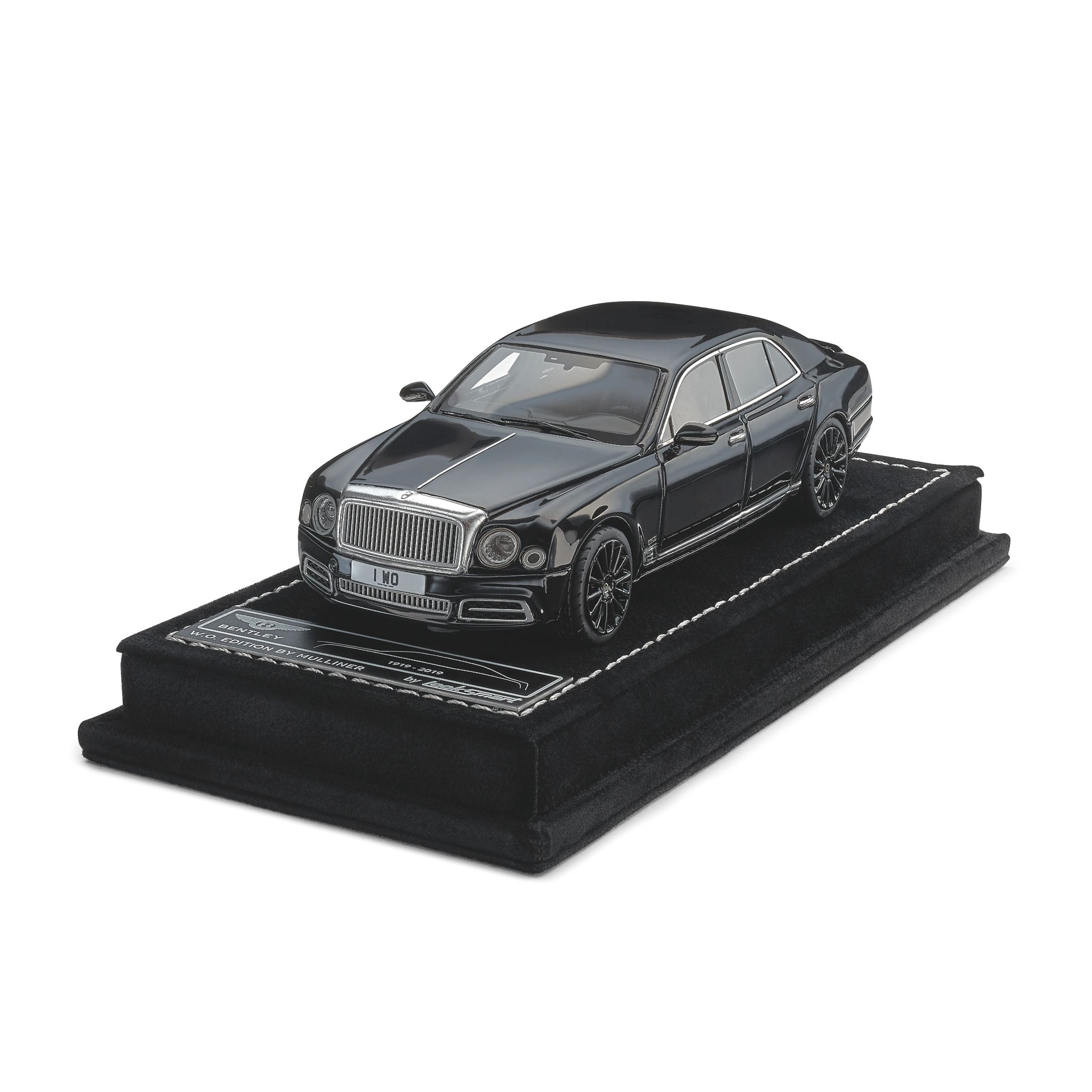 These 1:43 Scale Models of Bentley's Finest Automobiles Make the