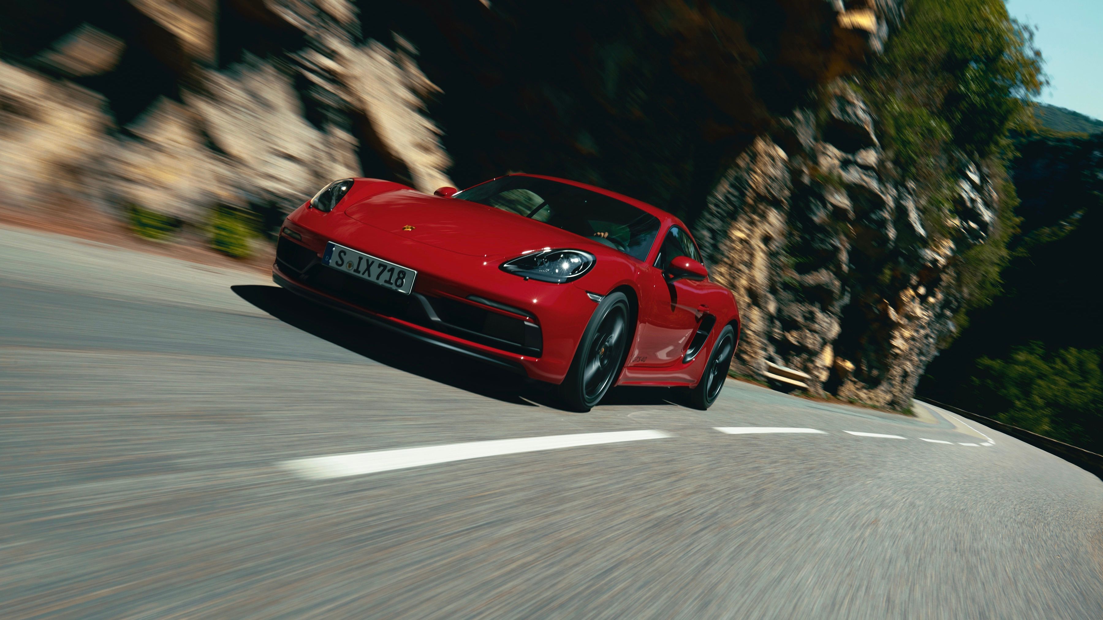 2020 The New Porsche 718 Boxster and Cayman GTS 4.0 Are Here to Please Purists