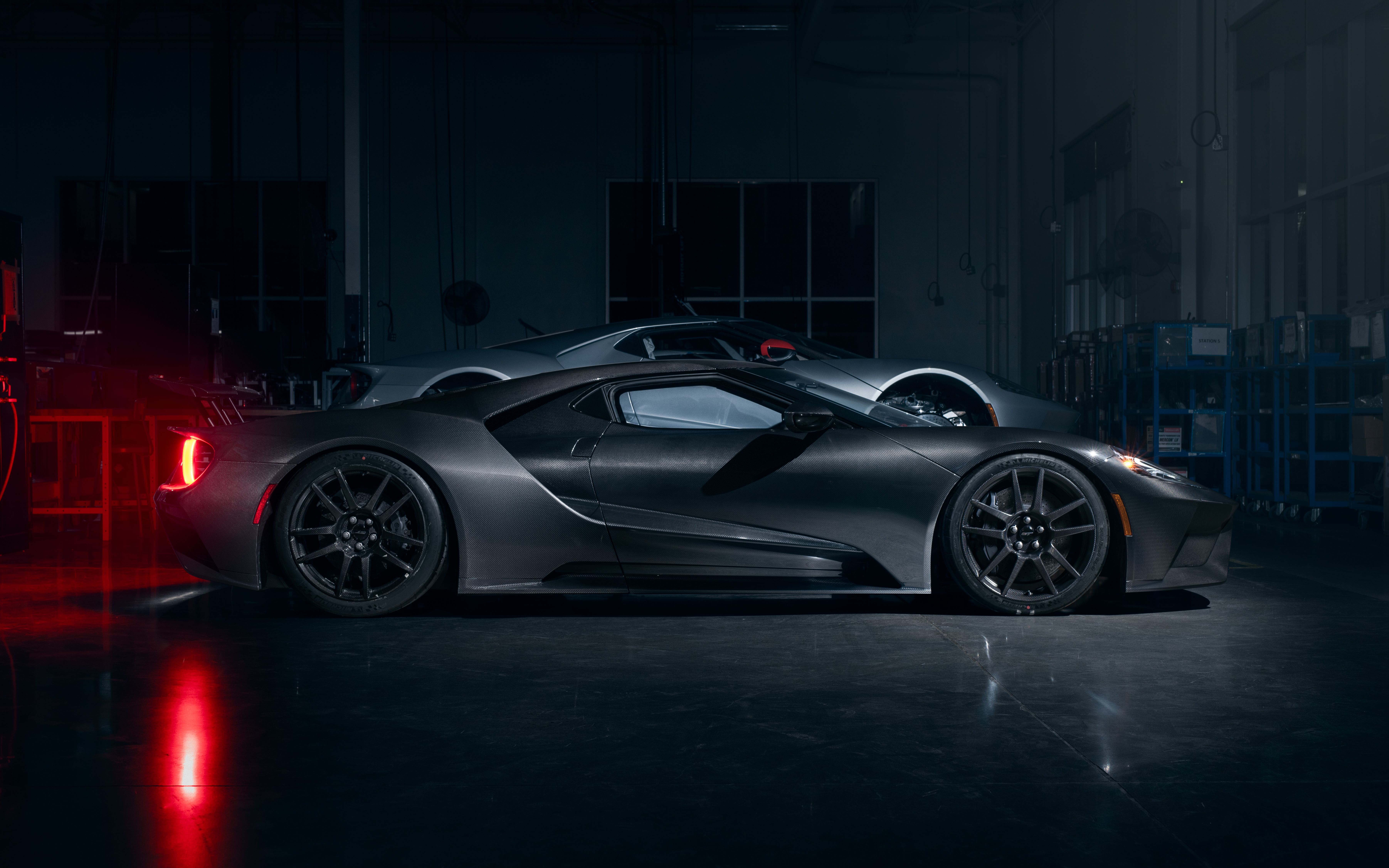 2020 It takes three weeks to build the Ford GT Liquid Carbon