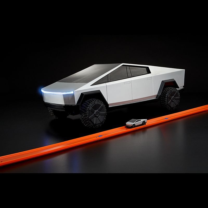 Hot Wheels RC Cybertruck 2台セット Hot Wheels RC Cybertruck 2台セット Hot Wheels R/C 1:10 Tesla