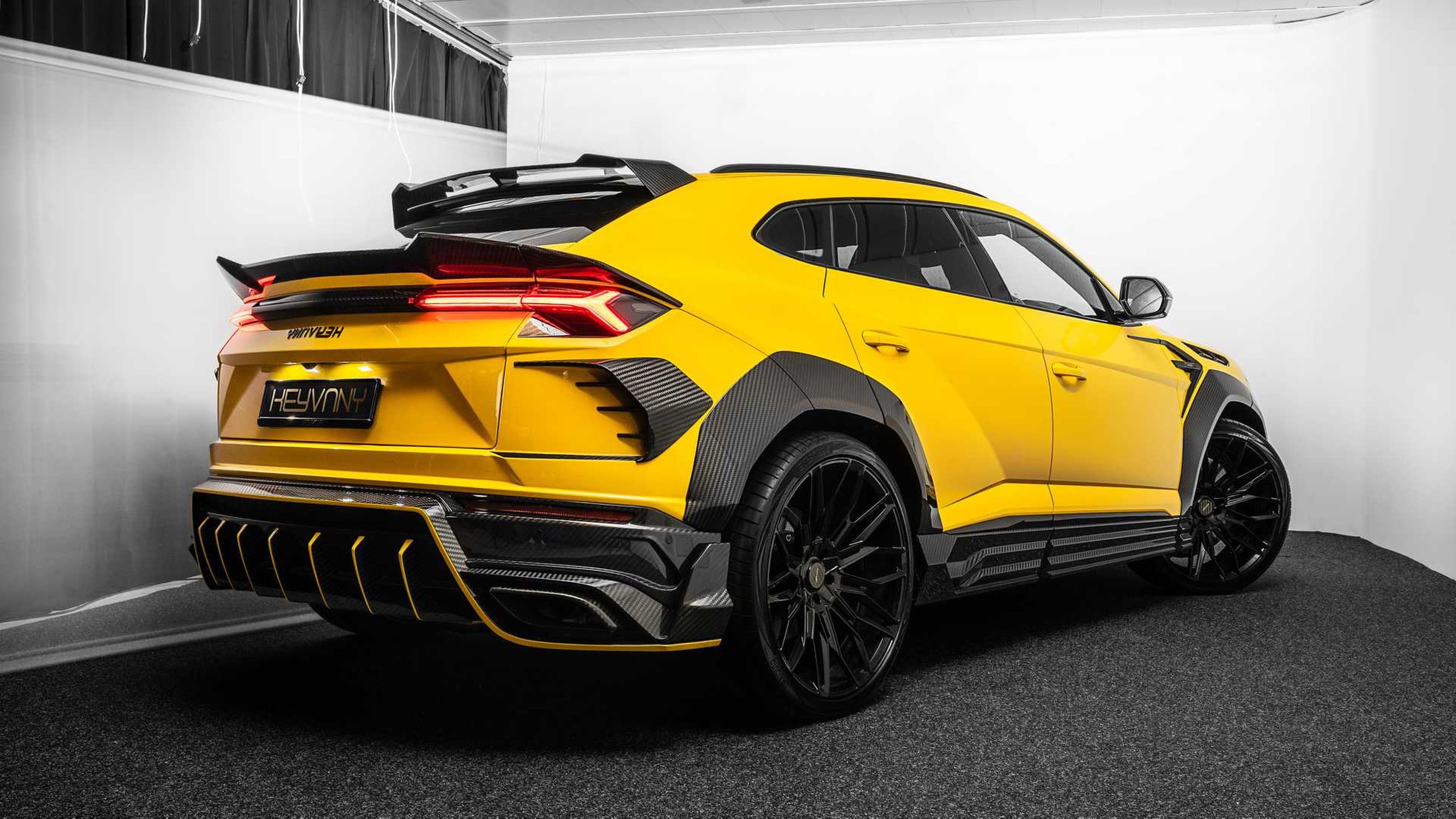 2021 Lamborghini Urus by Keyvany