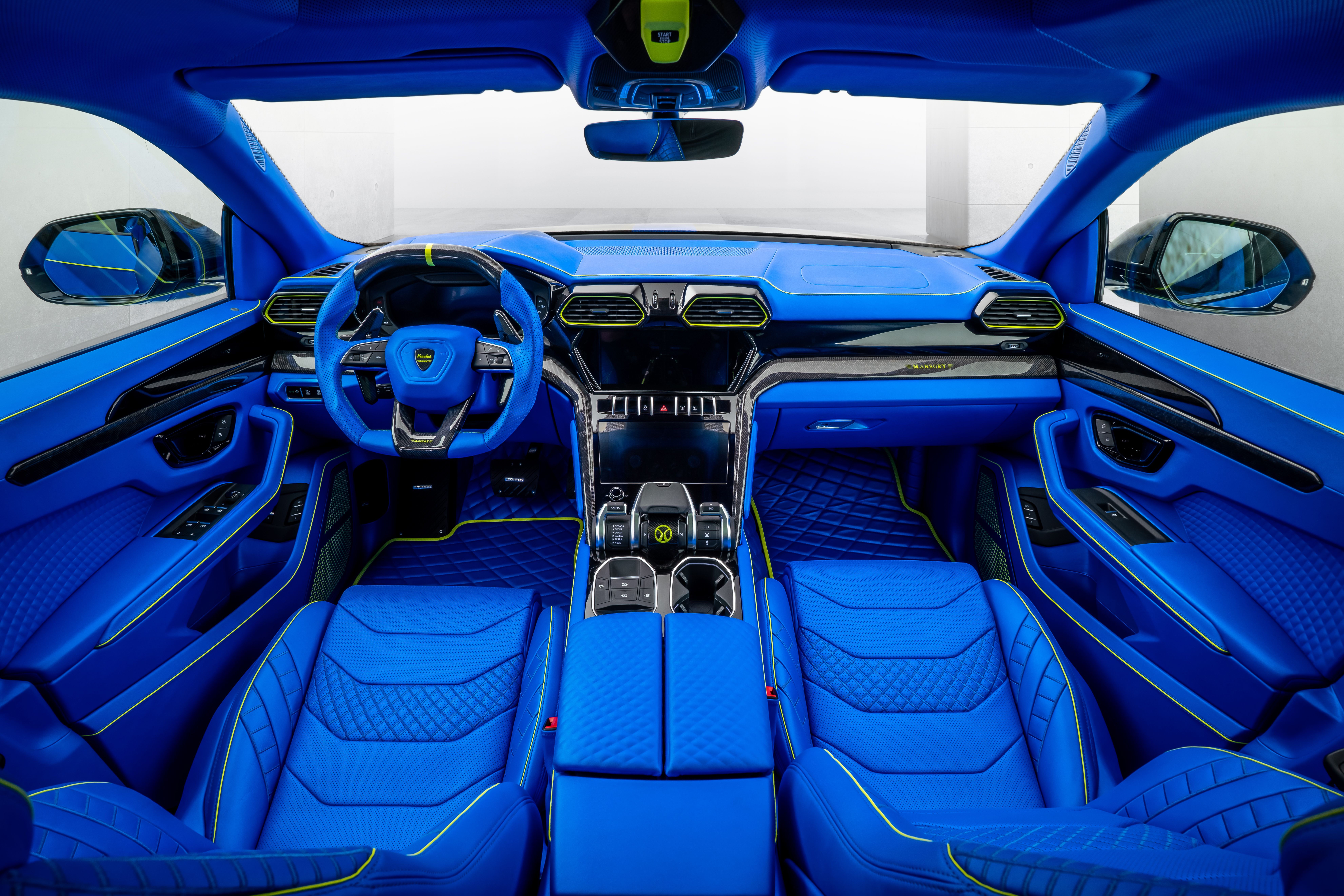 2020 Lamborghini Urus Venatus by Mansory