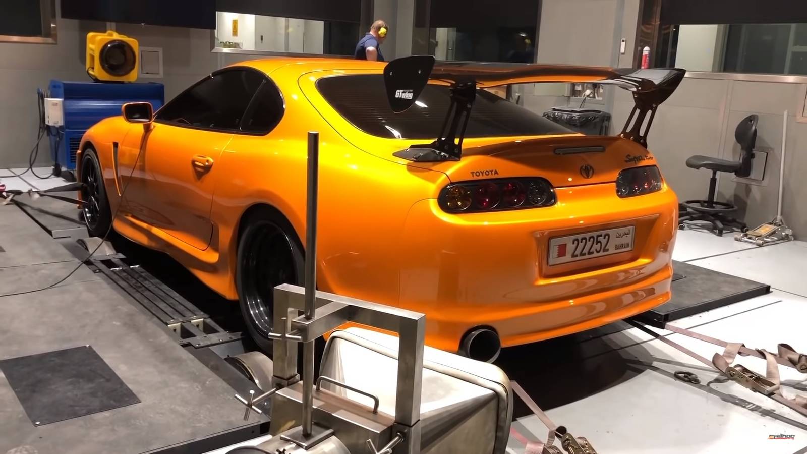 Check Out This Hand-Built 2JZ Toyota Supra Laying Down 2,033 Horsepower ...