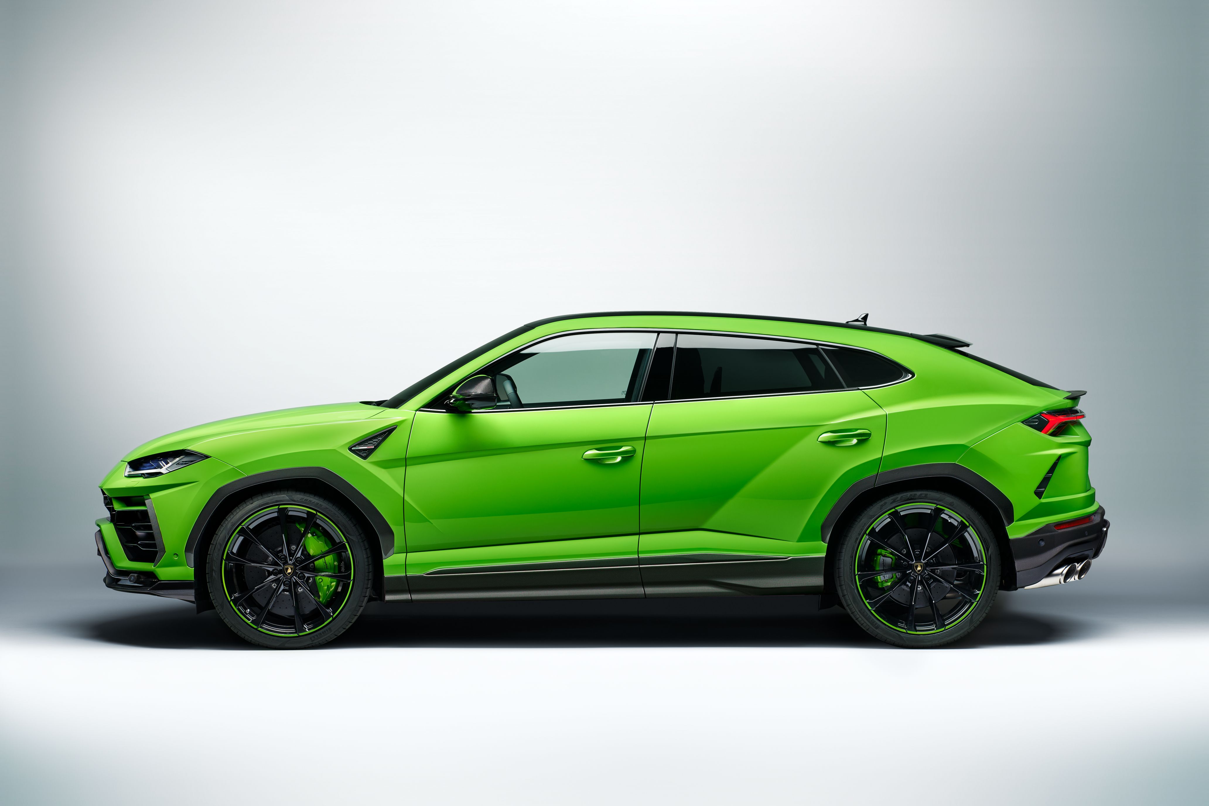 2021 Lamborghini Urus Pearl Capsule Design Package