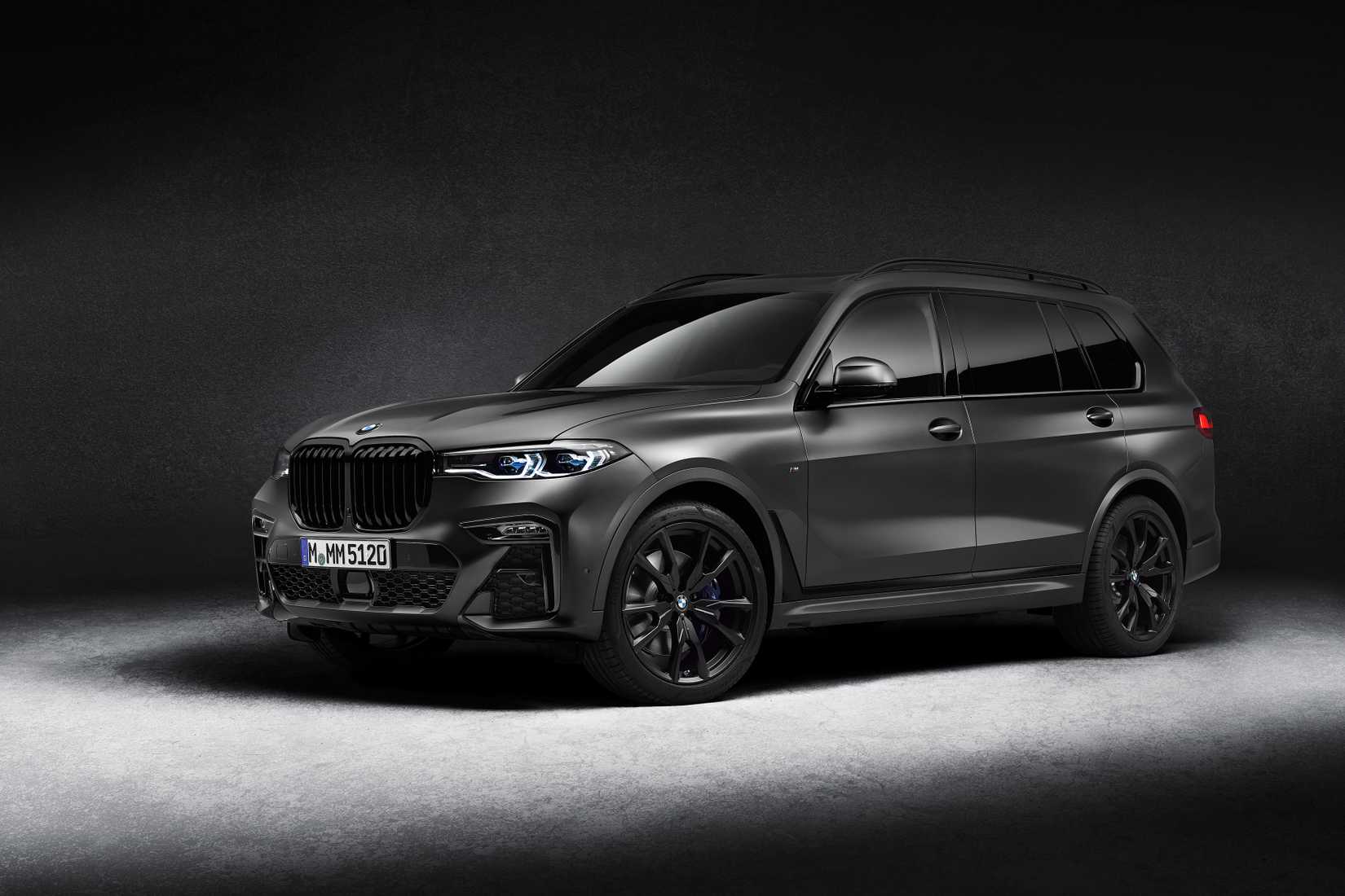 2021 BMW X7 Dark Shadow Edition 