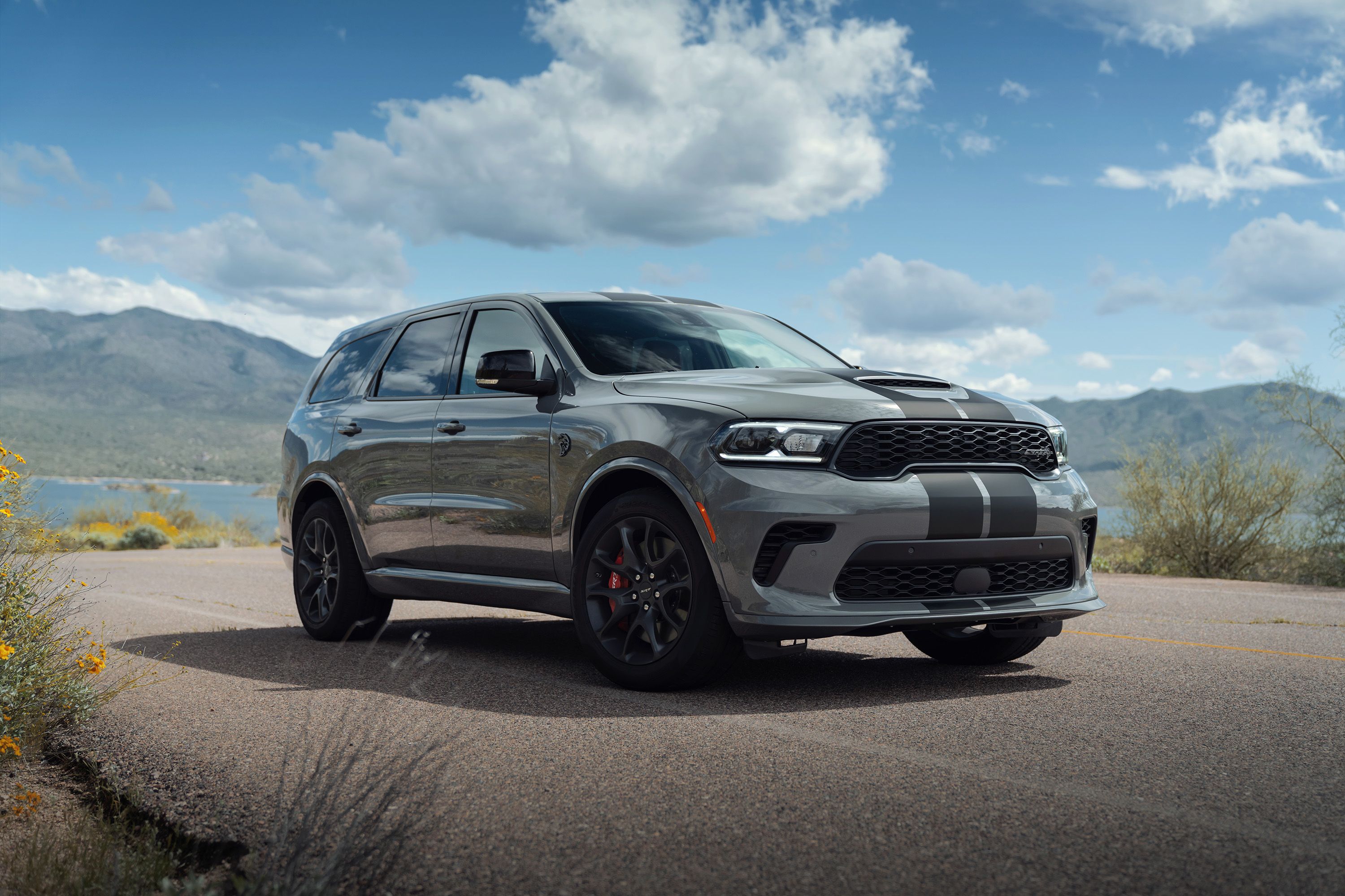 2021 People Are Going Crazy Over The 2021 Dodge Durango Hellcat