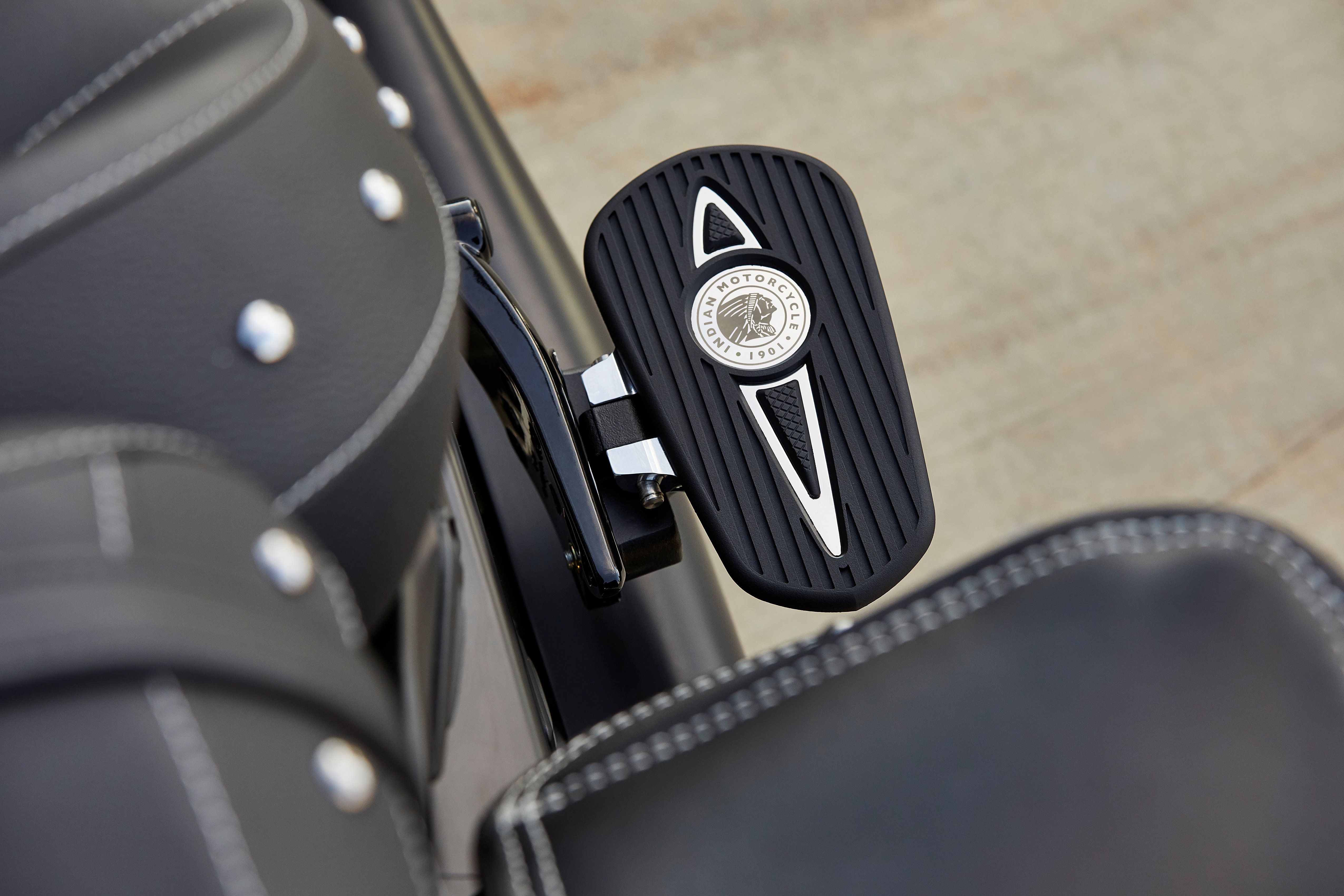 2021 Indian Vintage Dark Horse