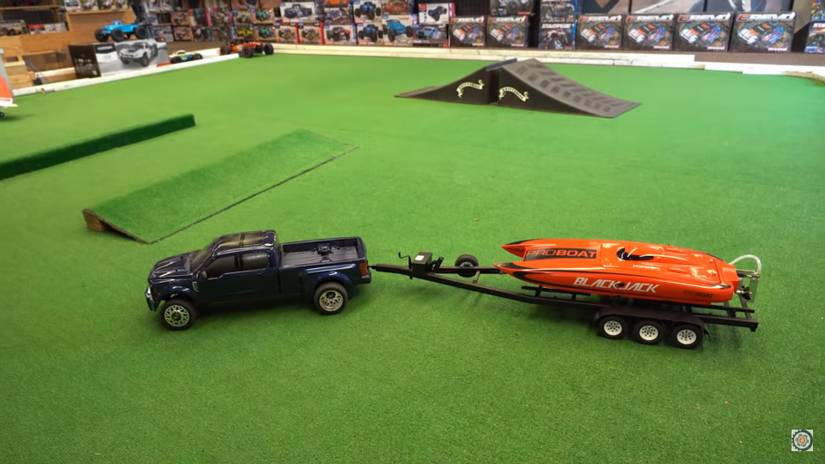 This Radio-Controlled Ford F450 Dually Is The Workhorse of the RC World