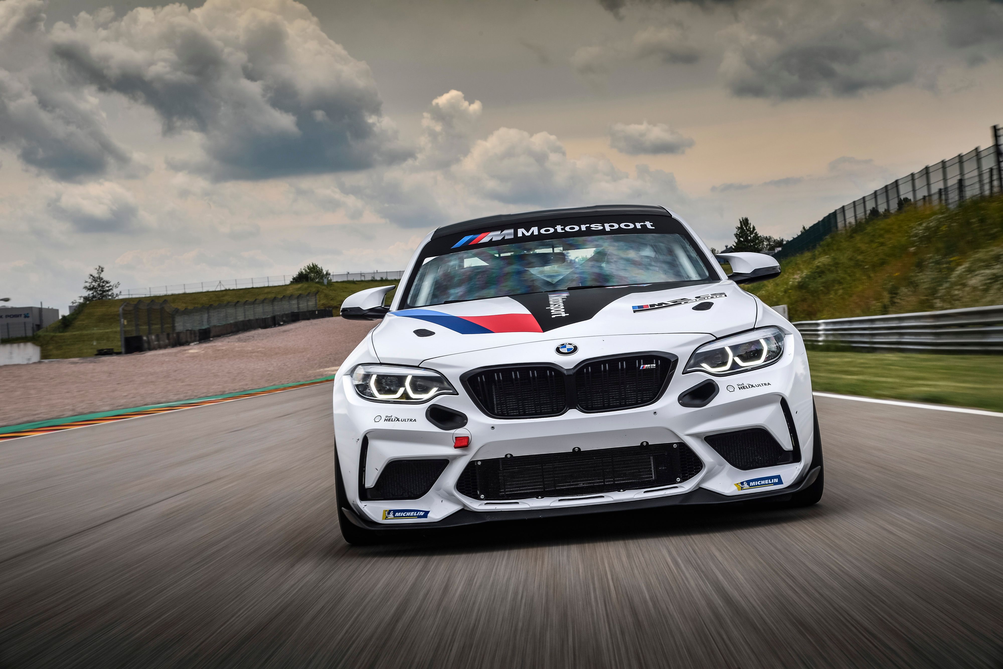 2021 BMW M2 CS Racing