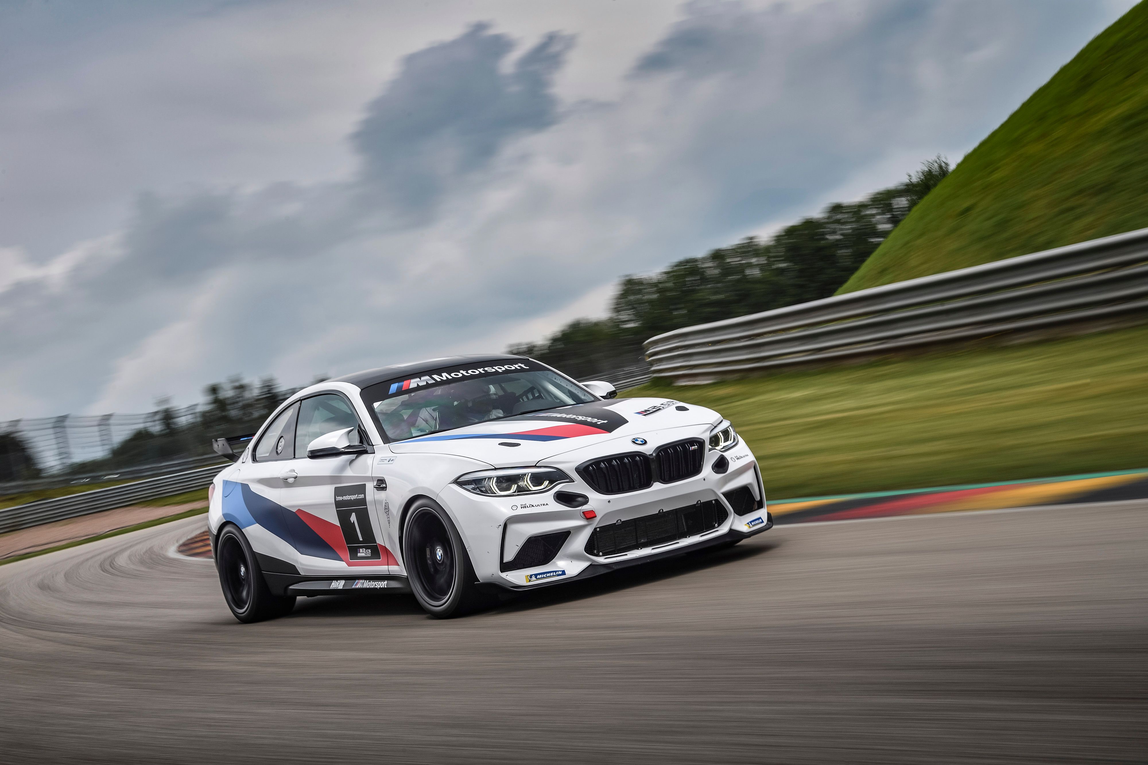 2021 BMW M2 CS Racing