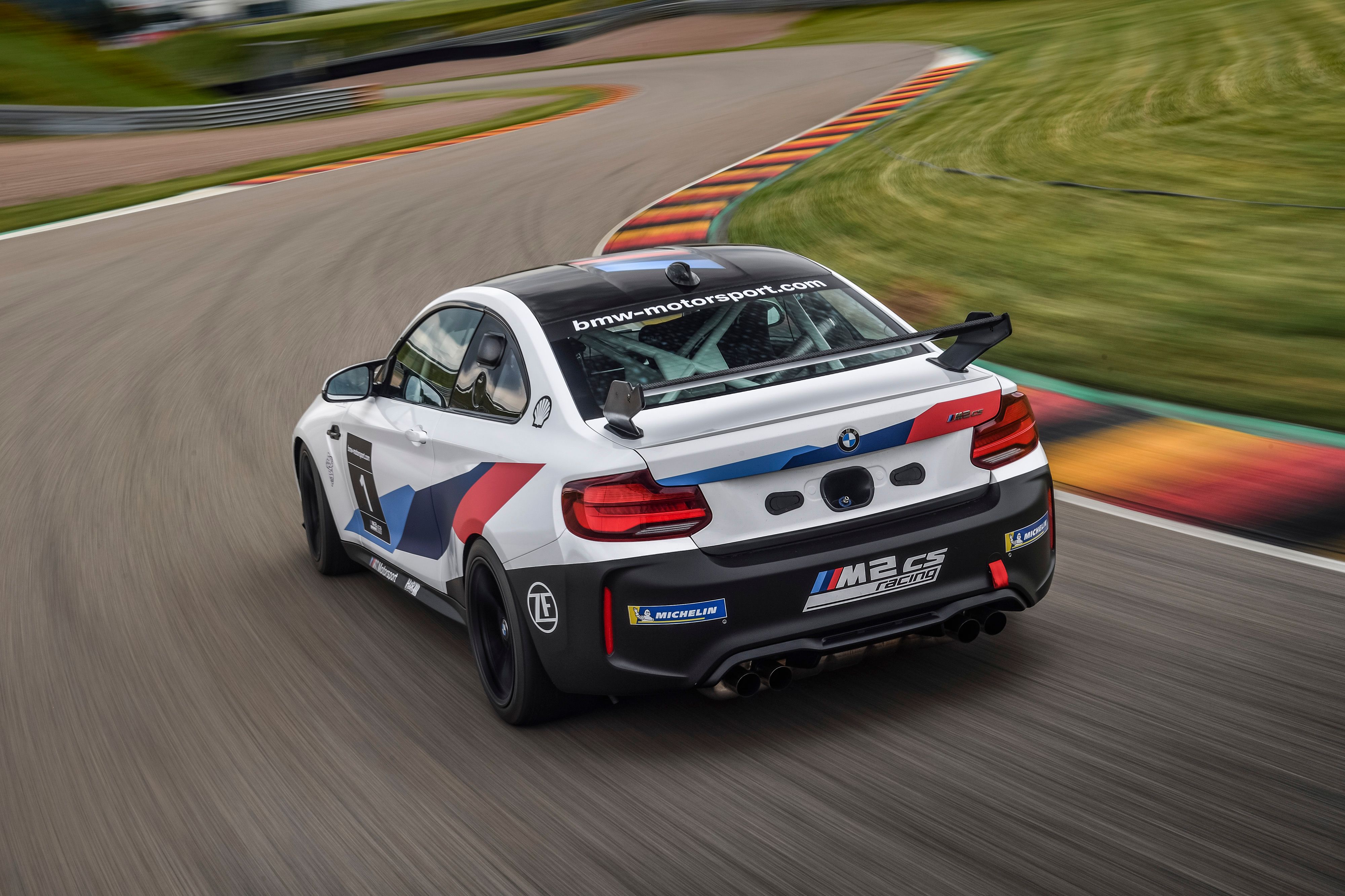 2021 BMW M2 CS Racing