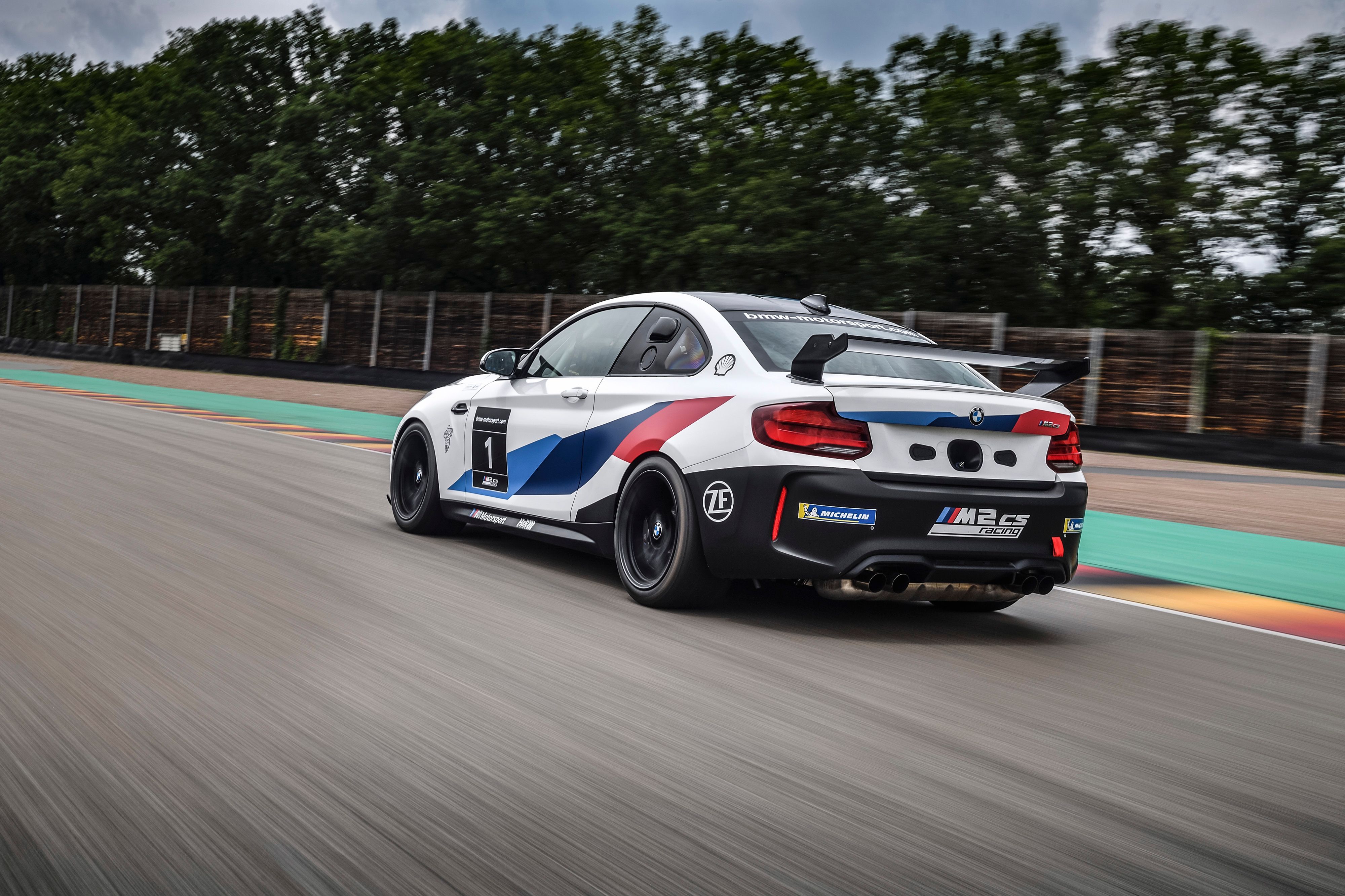 2021 BMW M2 CS Racing