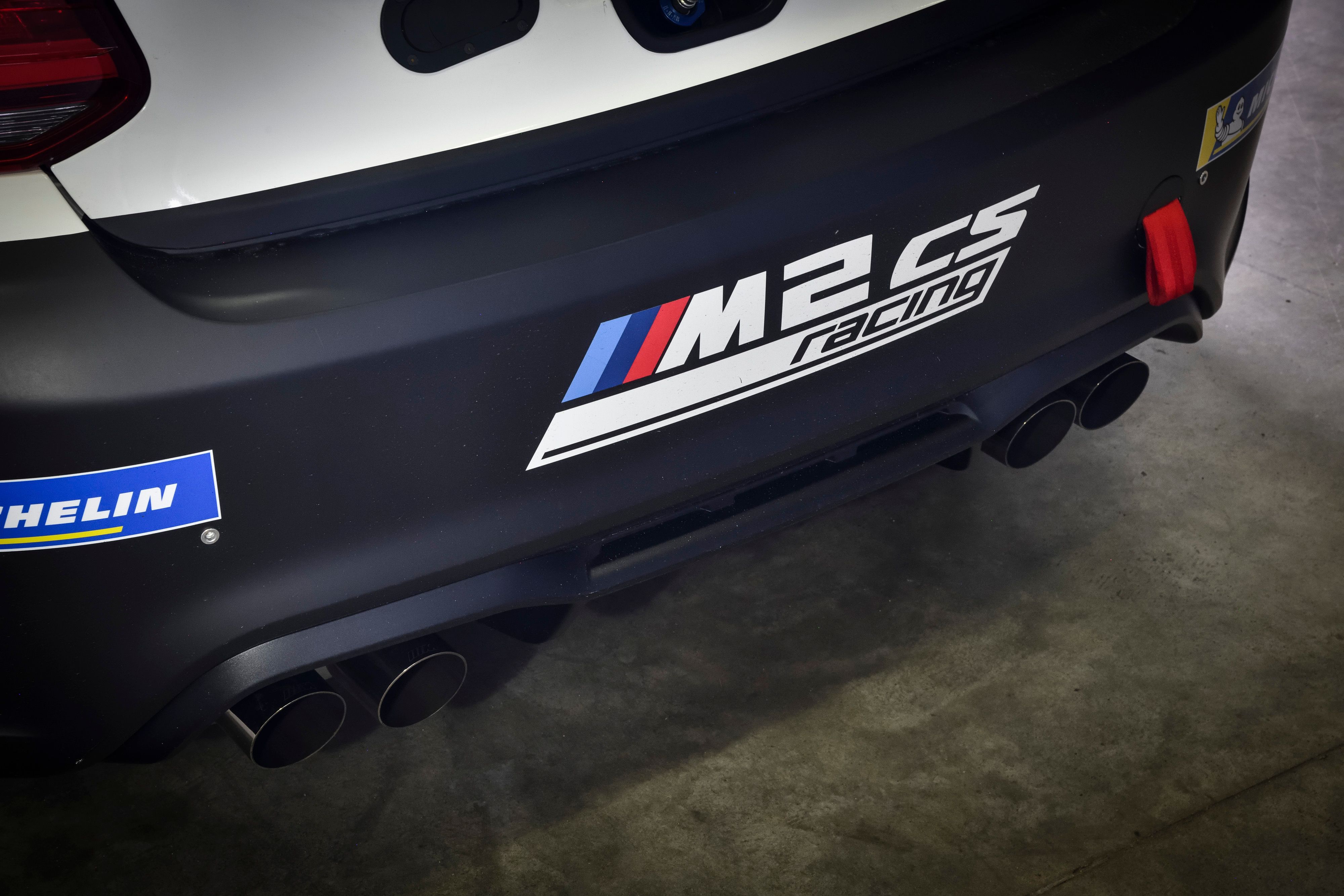 2021 BMW M2 CS Racing