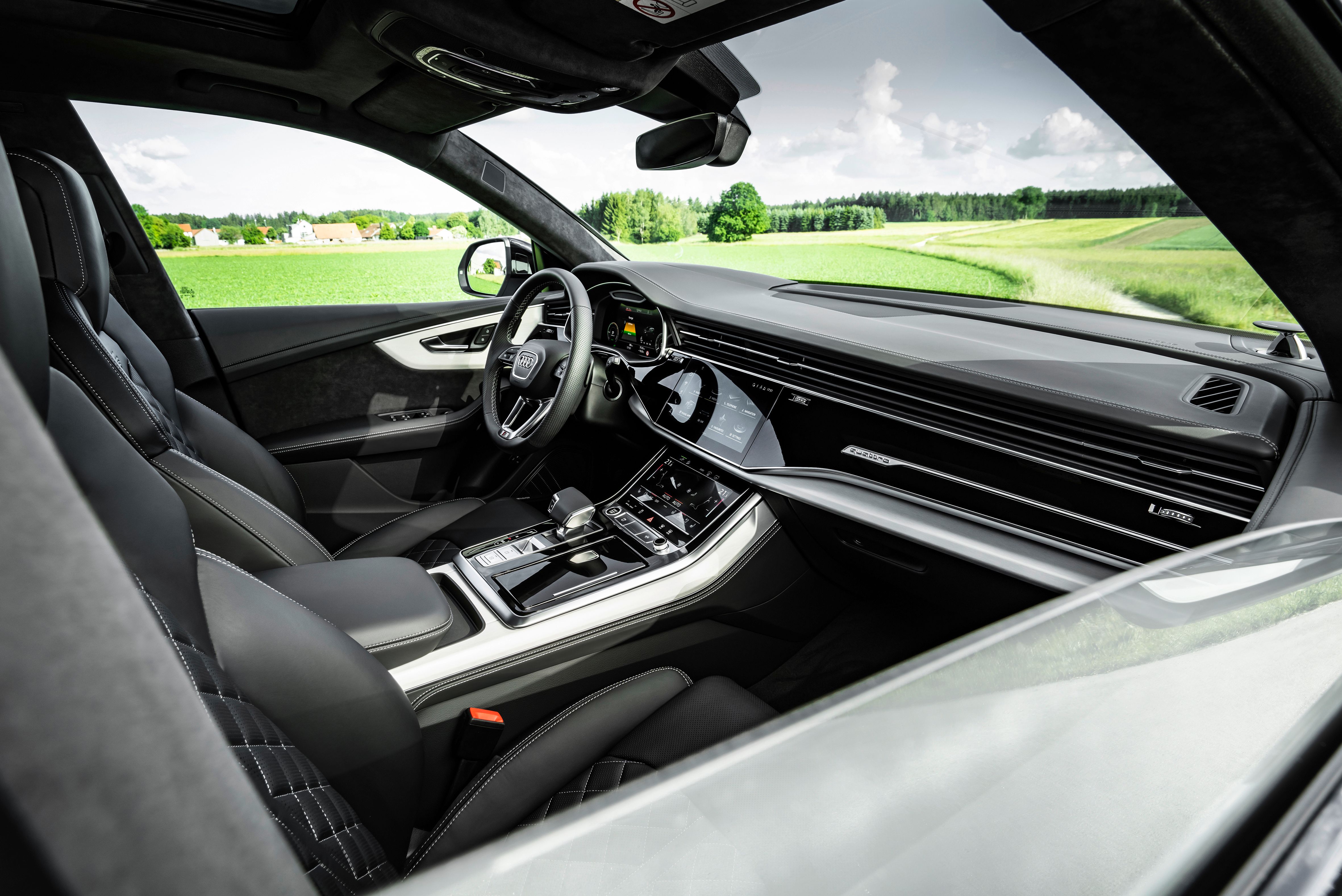 2021 Audi Q8 TFSI E Quattro (Hybrid)