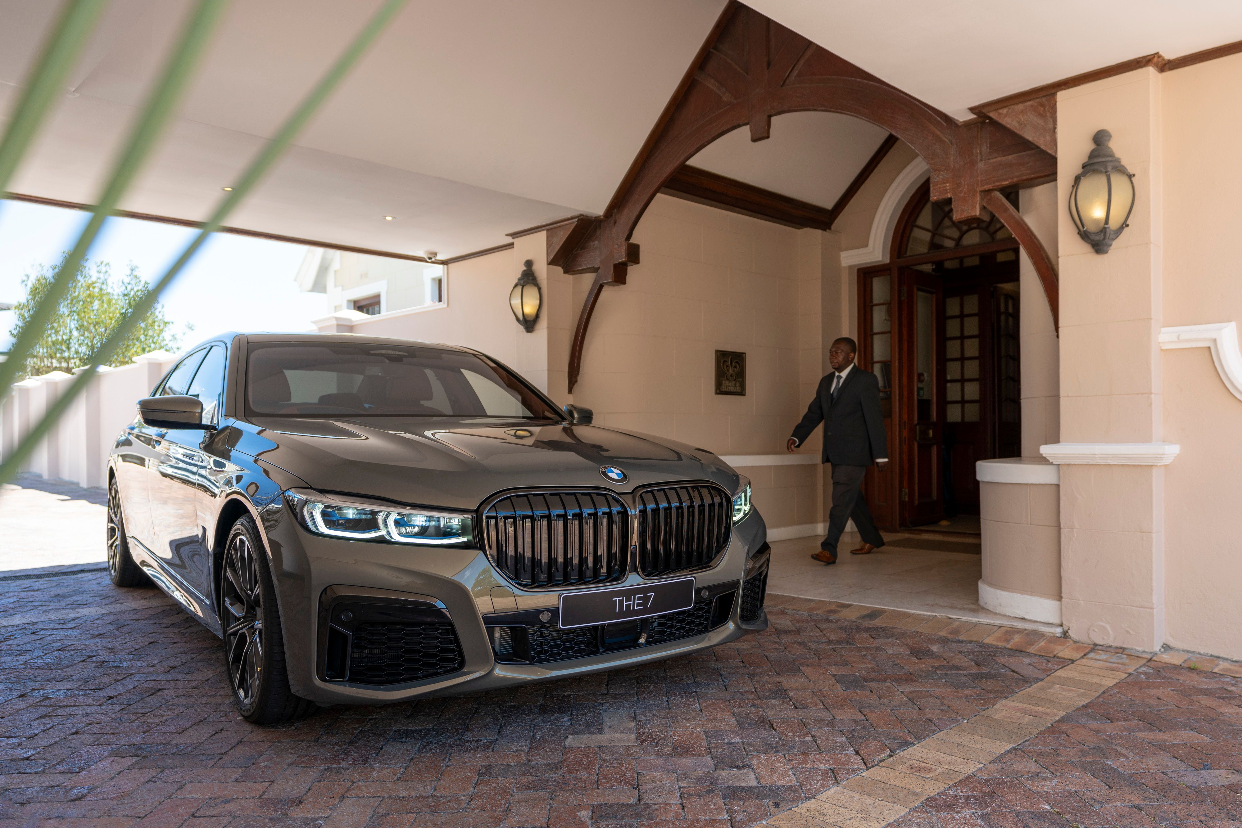 2021 BMW 745Le xDrive Ellerman House