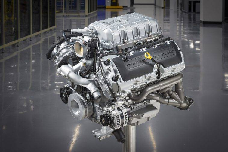 2022 Watch the Venom 775 destroy the Mustang GT500 in a 1/4 mile showdown