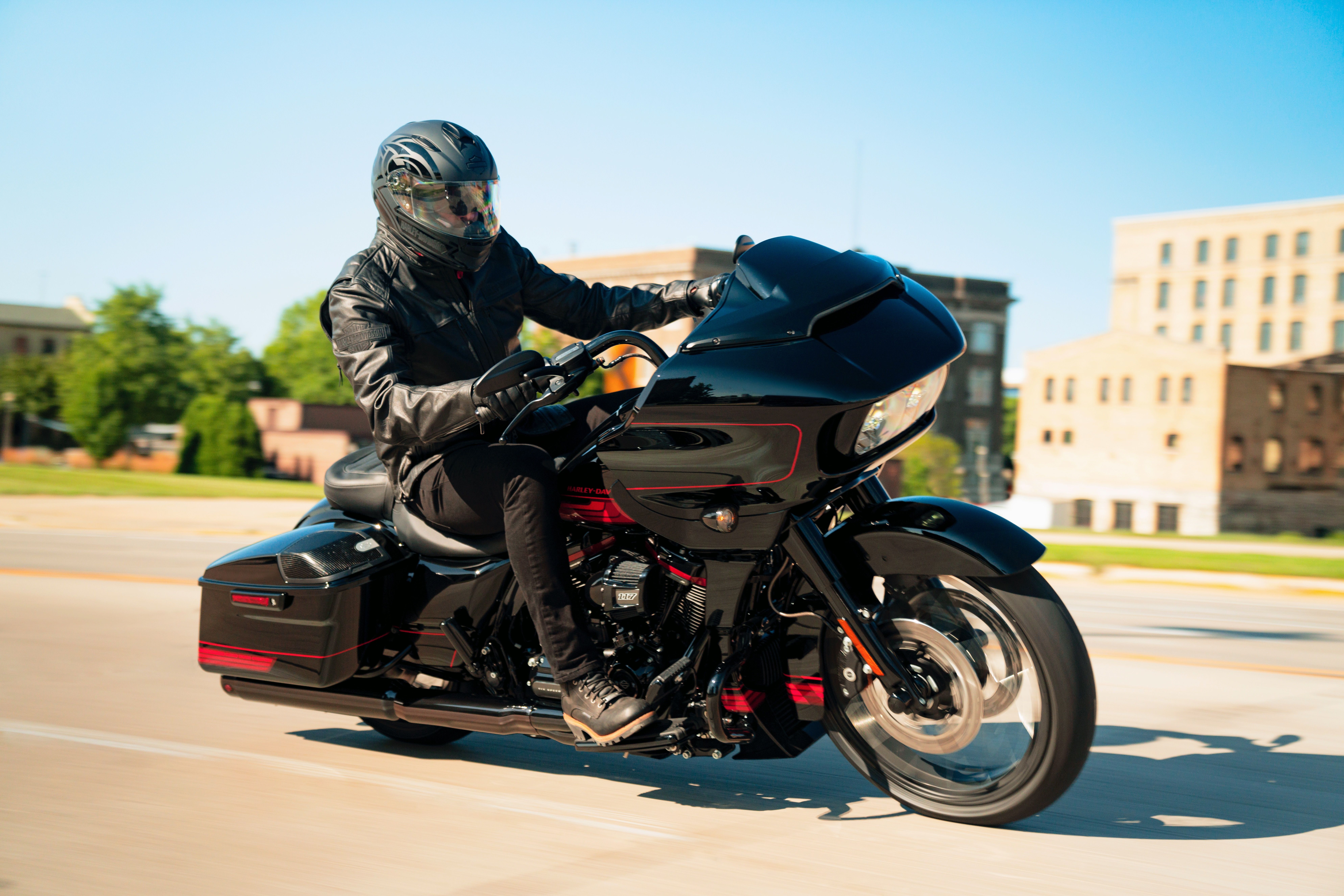 Test Ride 2021 Harley-Davidson® CVO™ Tri Glide® near Sanford ME -  Harley-Davidson® of Rochester