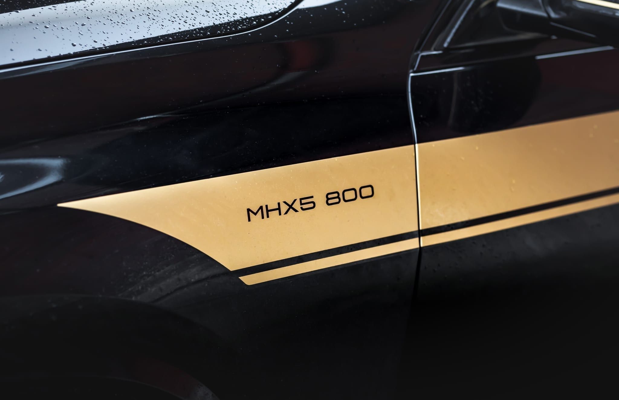 2021 BMW MHX5 by Manhart