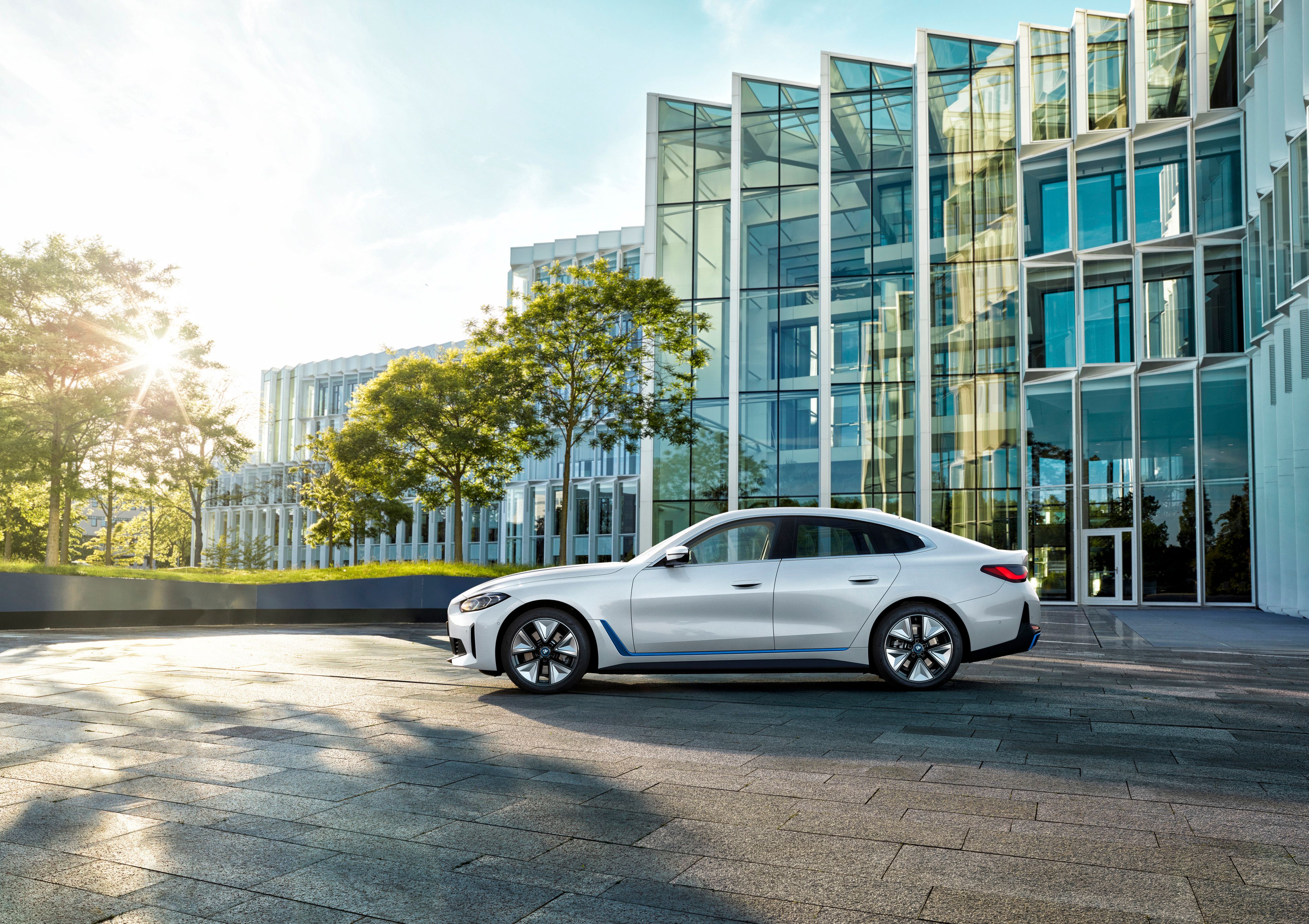 2022 BMW i4 - This Is The German Automaker's Answer To The Tesla Model 3