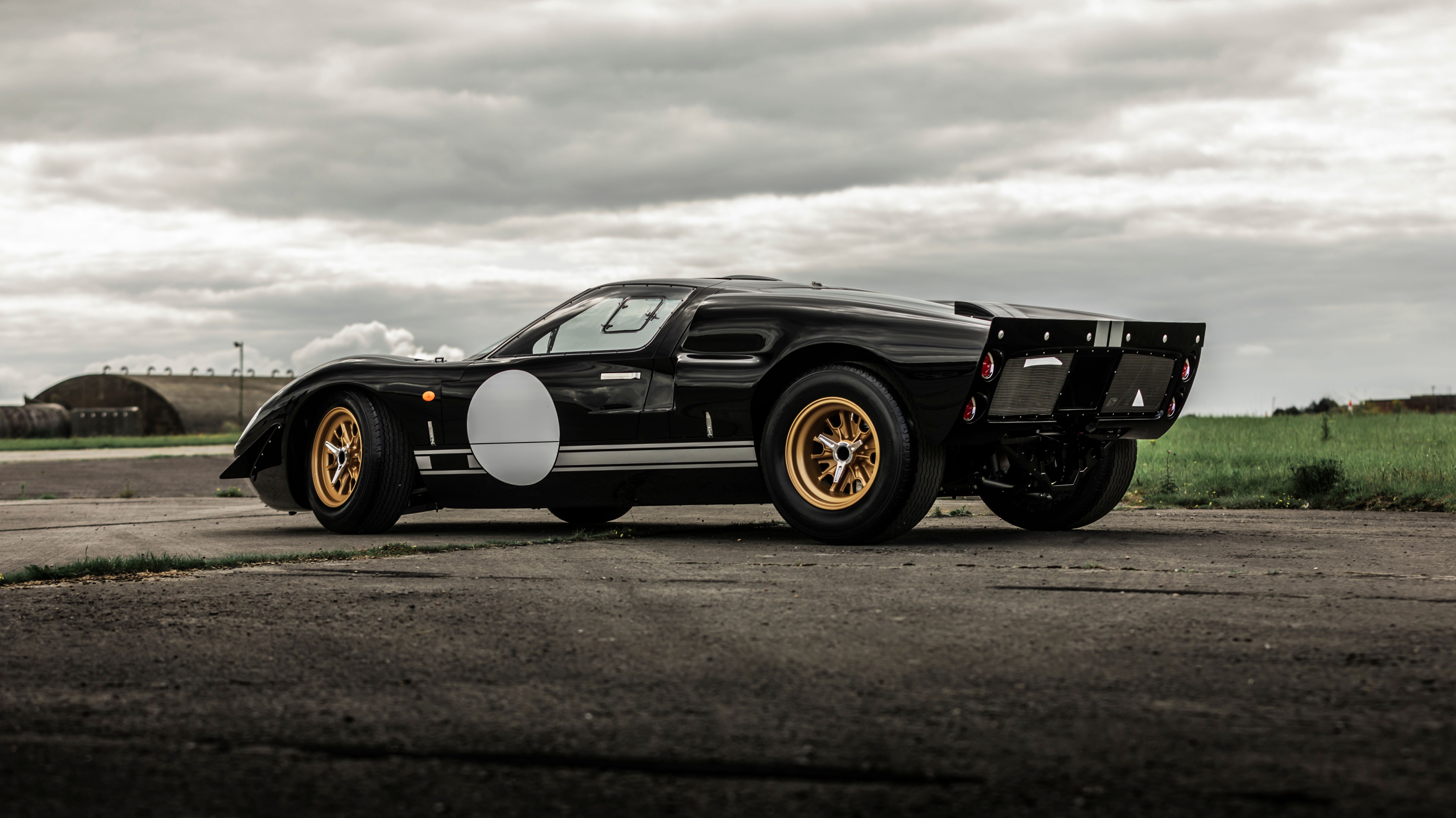 2021 Ford GT40 Electric by Superformance and Everrati