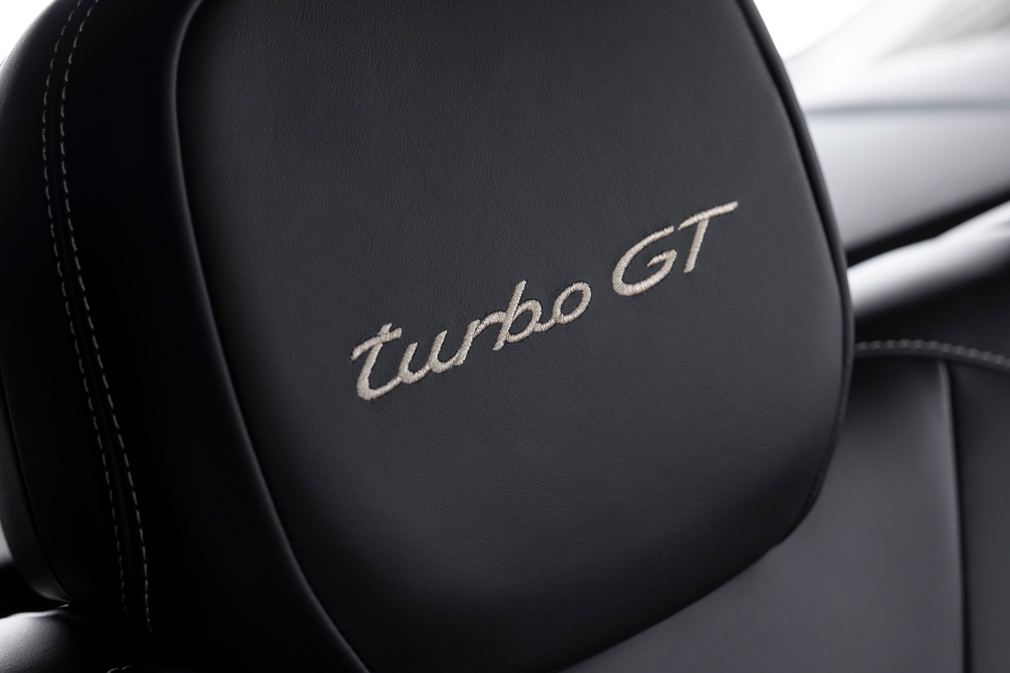 2022 Porsche Cayenne Turbo GT