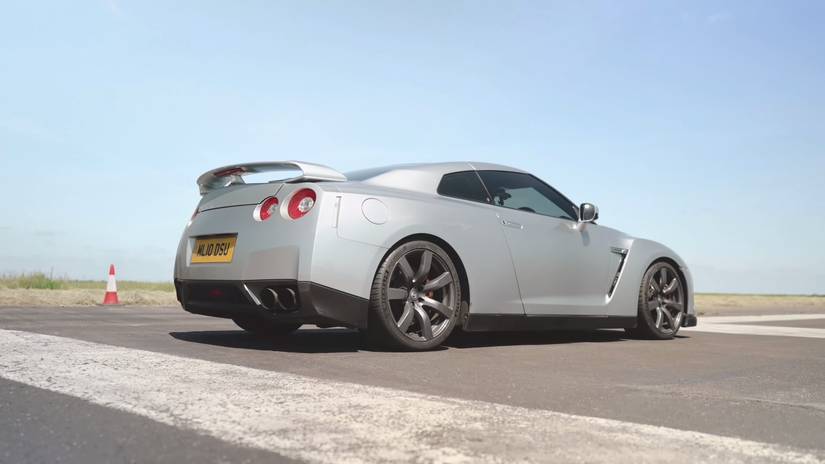 A Highly Modified Audi TTRS Picks On a 1,000 Horsepower Nissan GT-R
