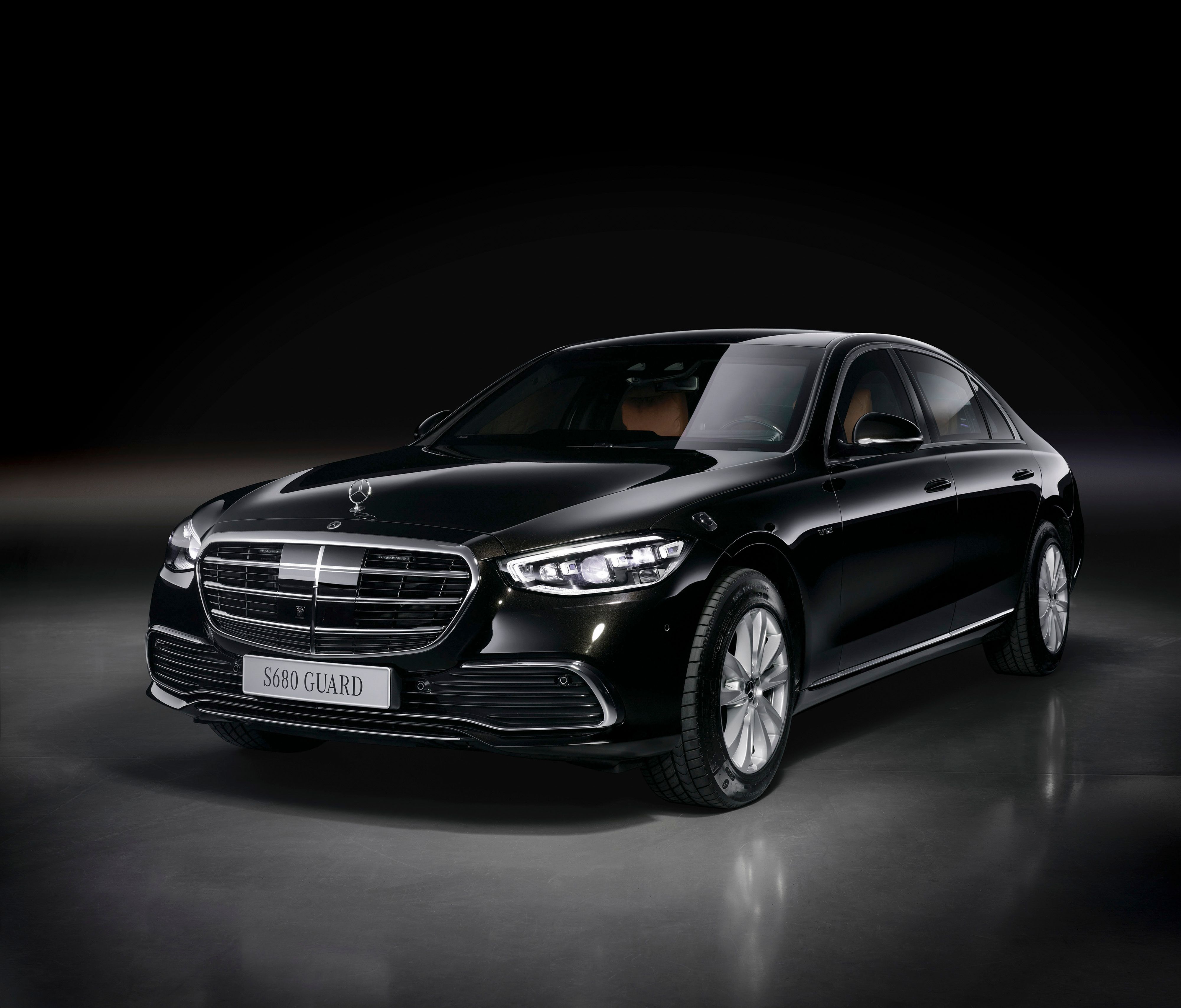 2021 Mercedes-Benz S 680 Guard 4MATIC – An Armored Car That Can Withstand Even Kalashnikov and Dragunov Sniper Rifle Shots!