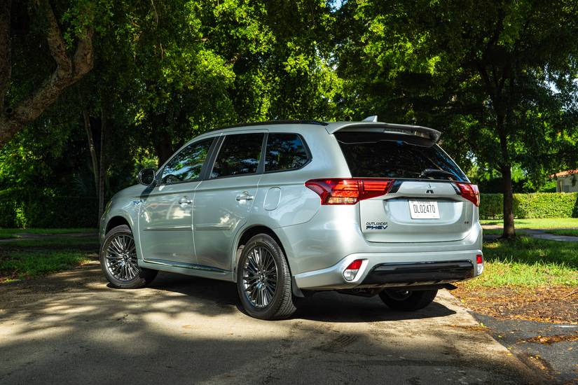 2021 Mitsubishi Outlander PHEV - Driven
