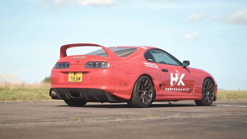 Old-School vs Modern: Watch a Stock Nissan R35 GT-R Nismo Try To Show ...