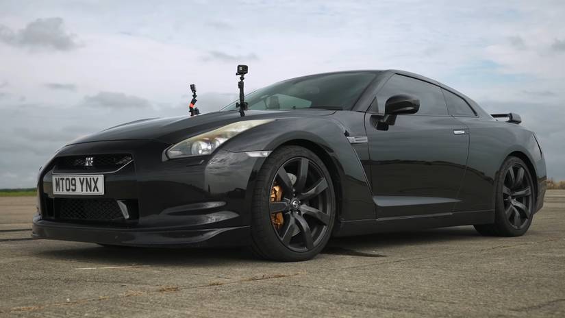 Watch Three Differently Tuned Nissan GT-Rs Hit The Drag Strip For A ...