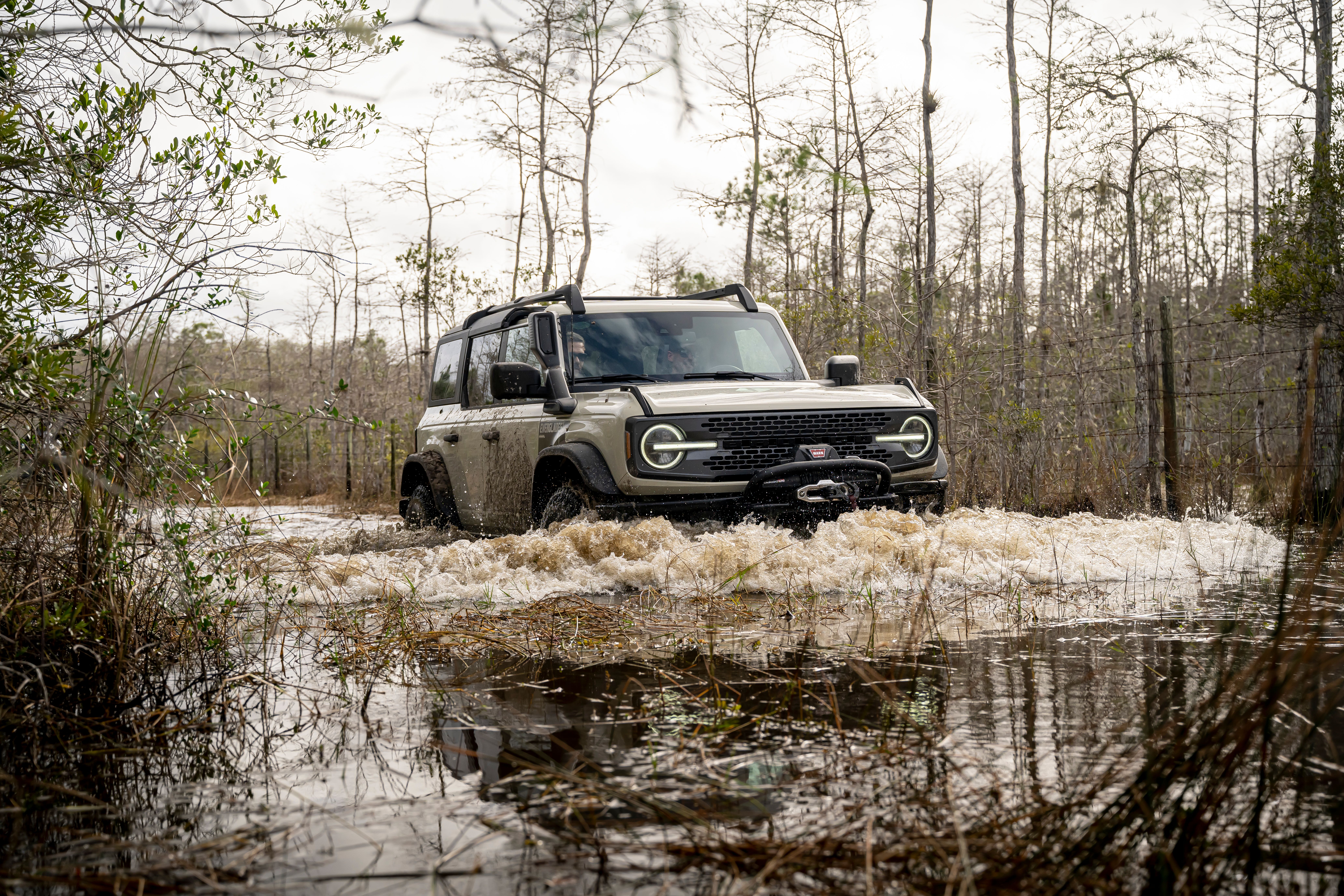 2022 Ford Unleashes The 2022 Bronco Everglades With A Snorkel!